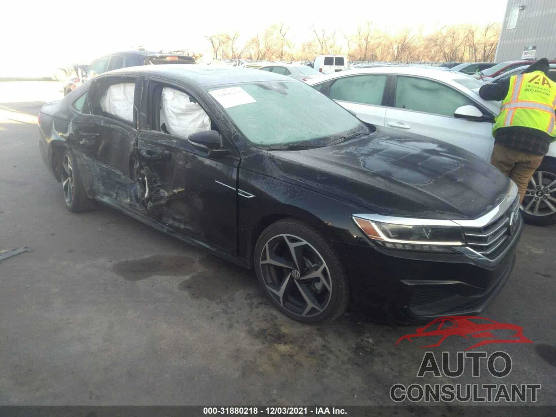 VOLKSWAGEN PASSAT 2021 - 1VWMA7A32MC015455