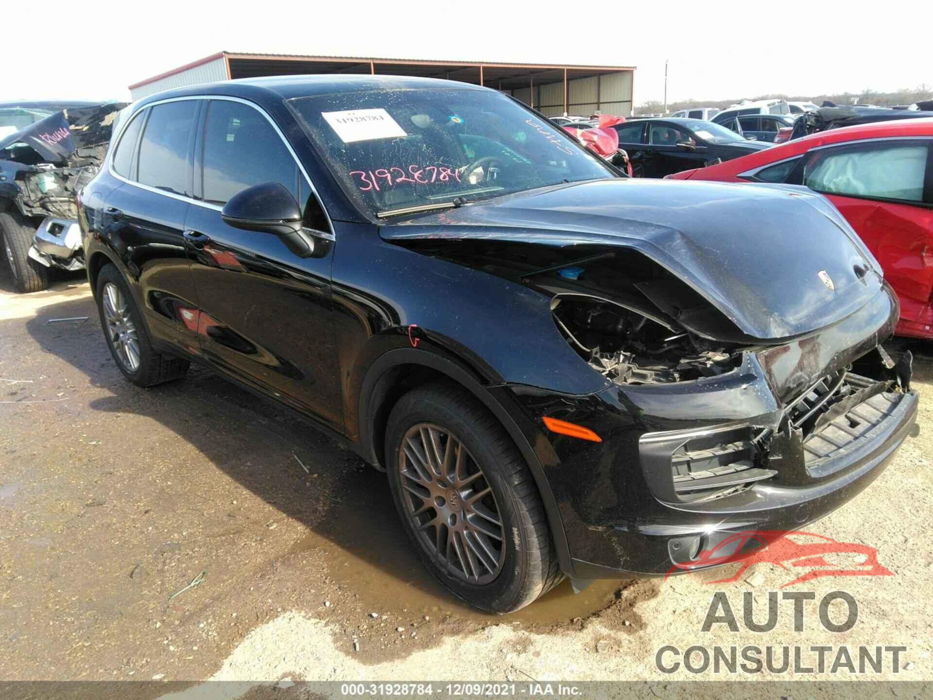 PORSCHE CAYENNE 2018 - WP1AA2A29JKA04680