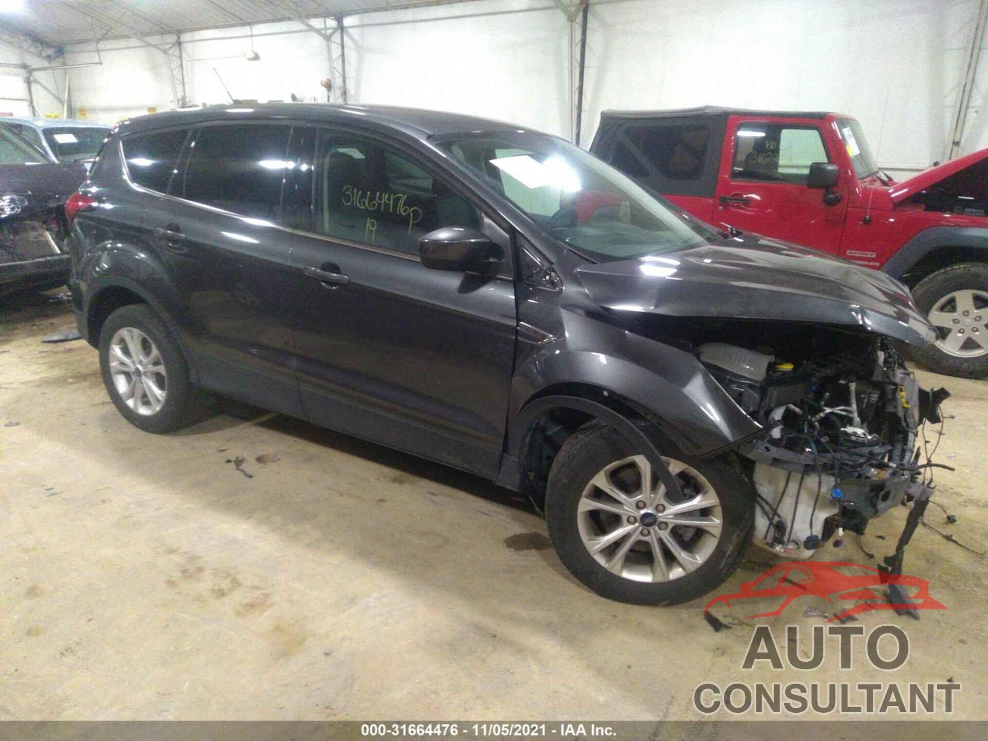 FORD ESCAPE 2019 - 1FMCU9GD5KUA93832