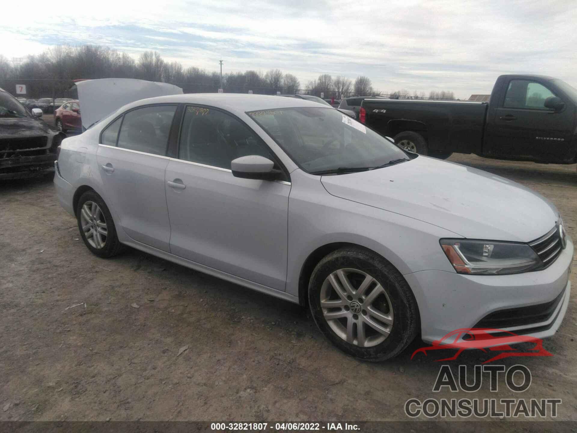VOLKSWAGEN JETTA 2017 - 3VW2B7AJ2HM381004
