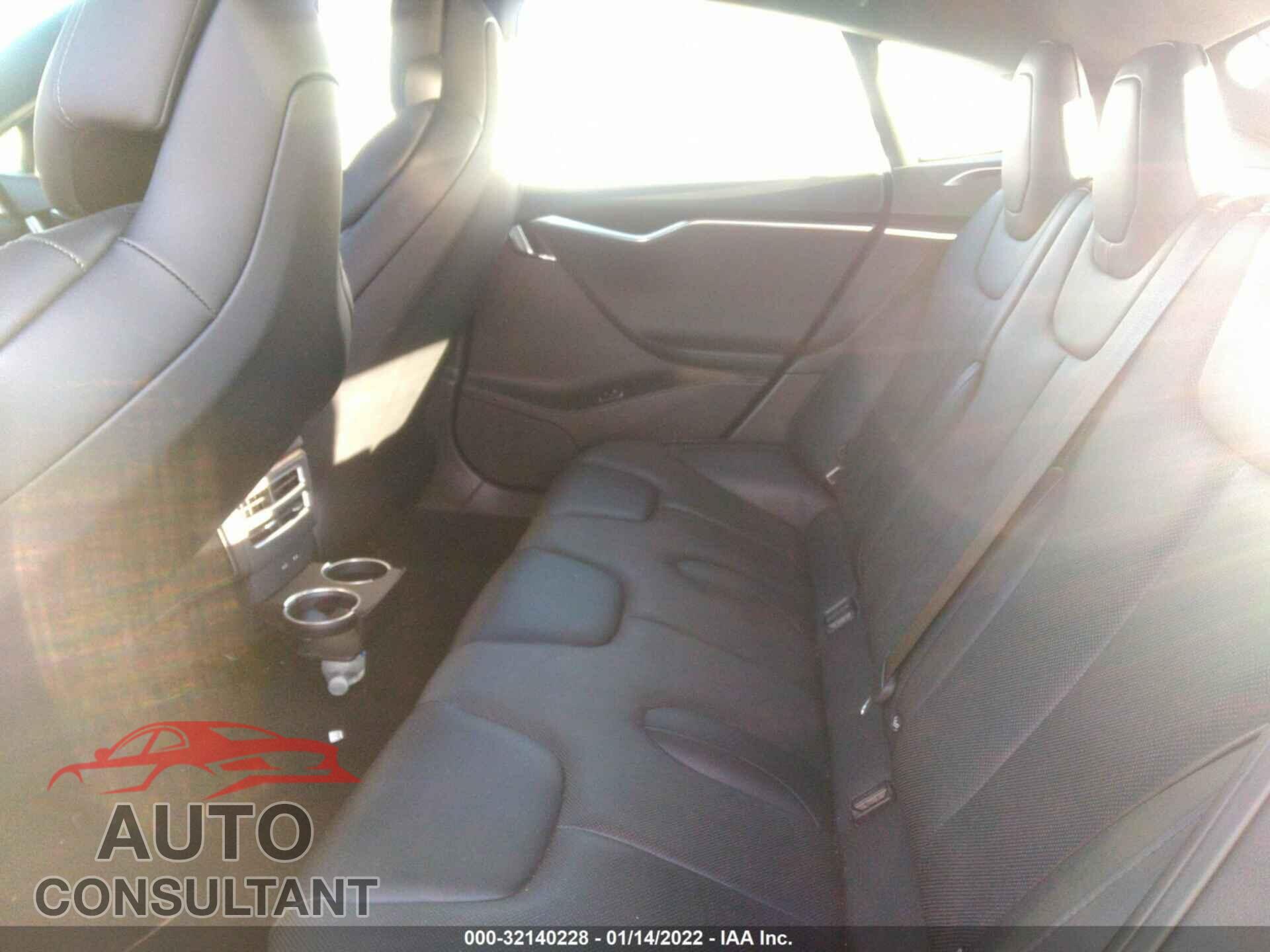 TESLA MODEL S 2016 - 5YJSA1E2XGF176782