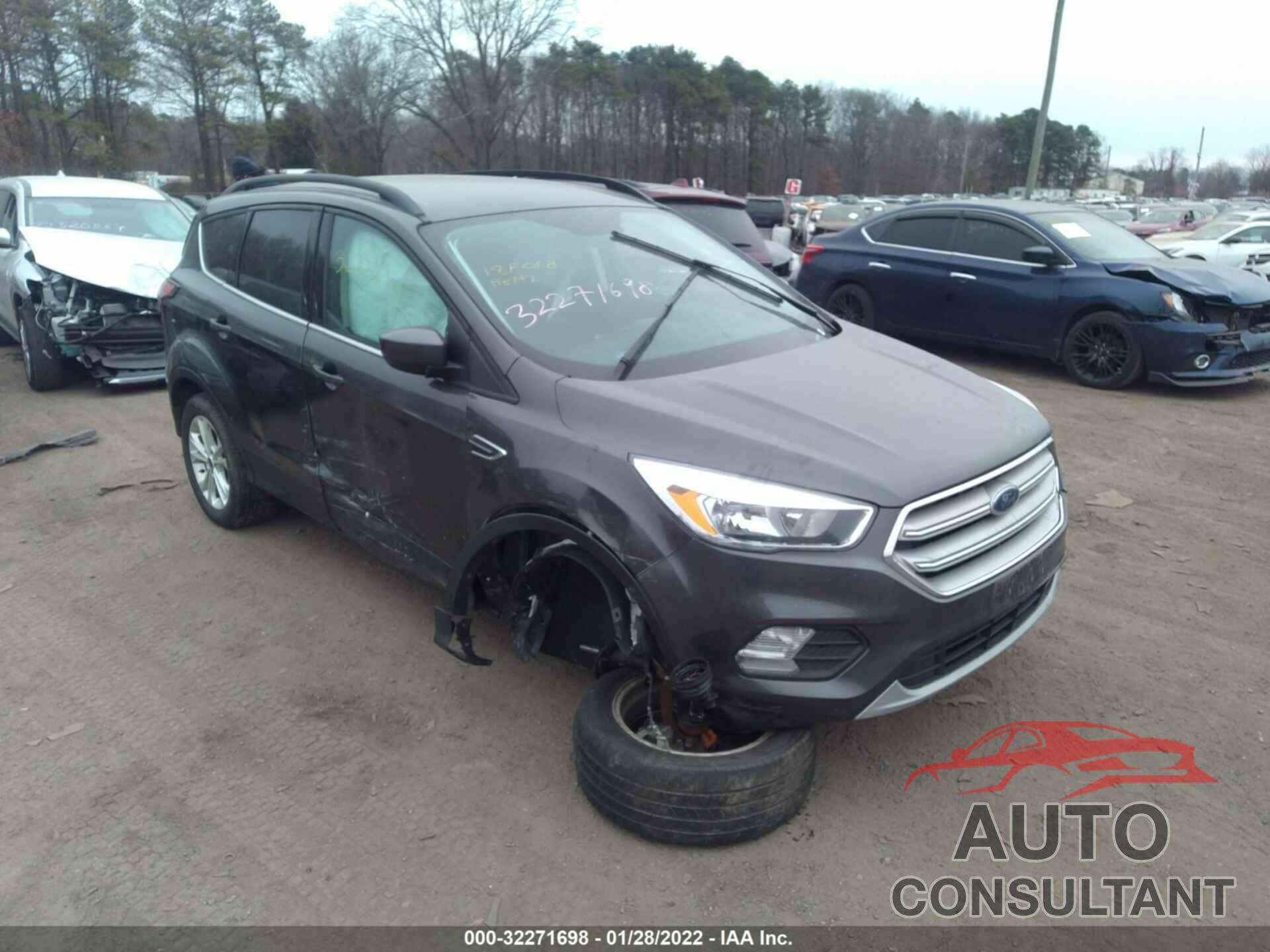 FORD ESCAPE 2018 - 1FMCU9GD5JUB94206