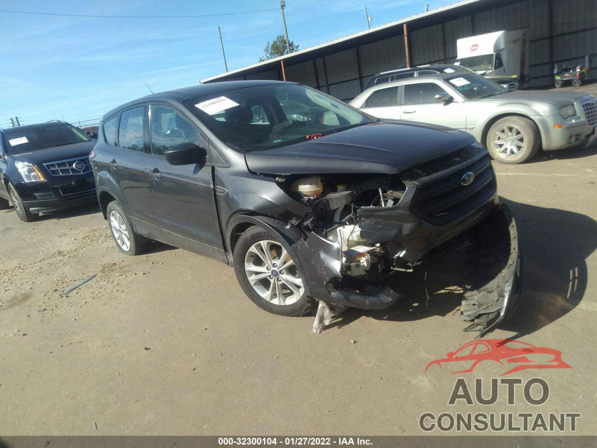 FORD ESCAPE 2017 - 1FMCU0F75HUB19684