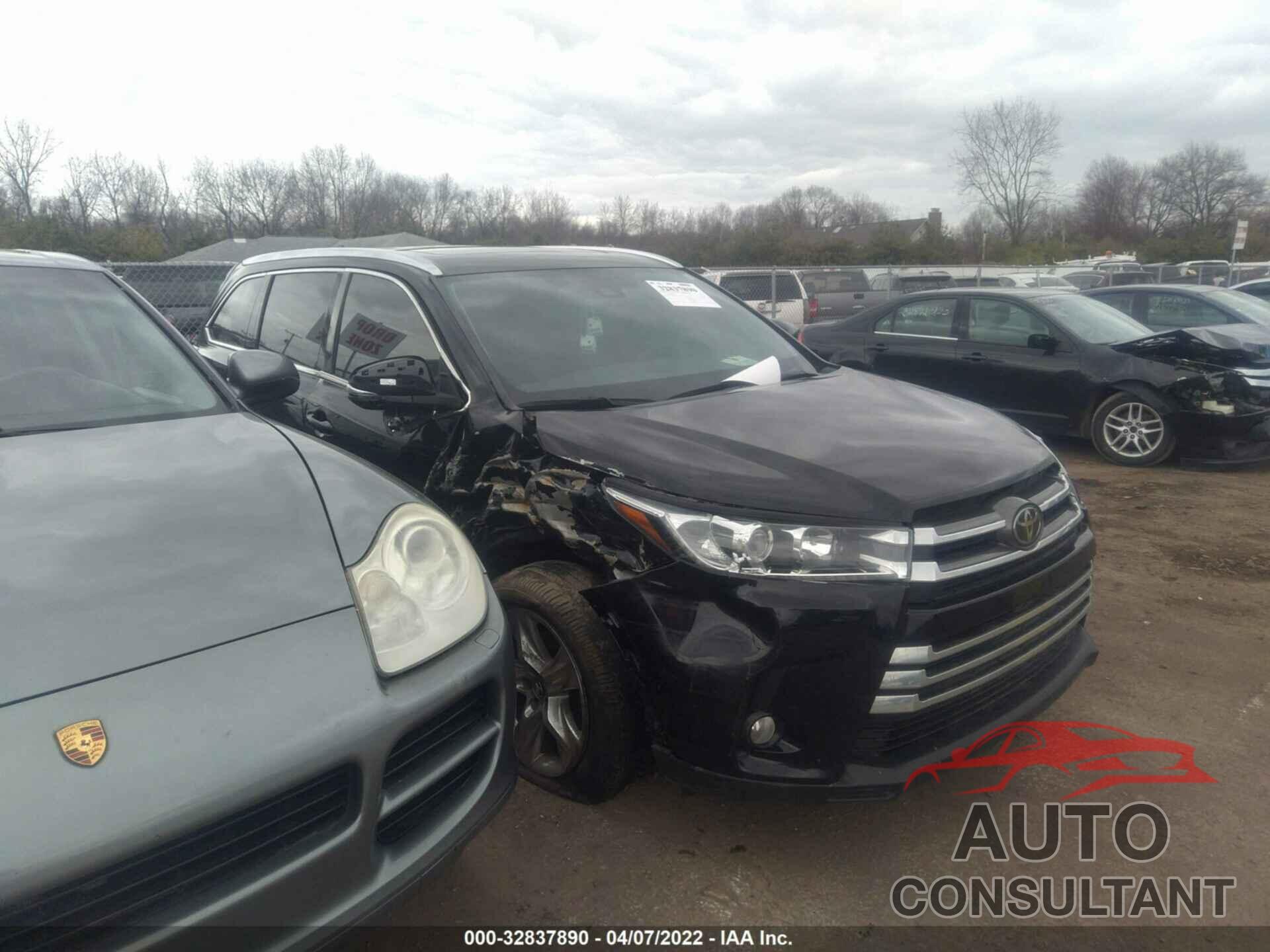 TOYOTA HIGHLANDER 2018 - 5TDDZRFH4JS813445