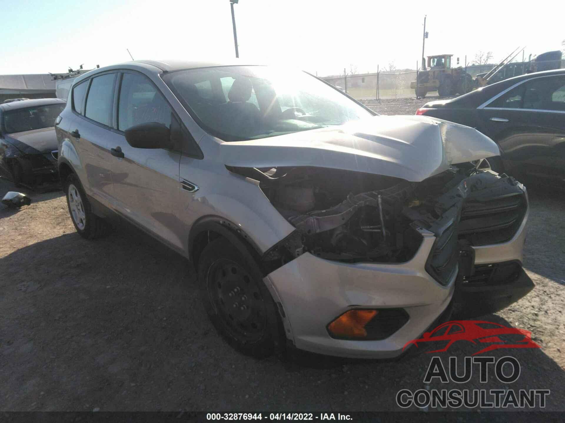 FORD ESCAPE 2018 - 1FMCU0F79JUA66526