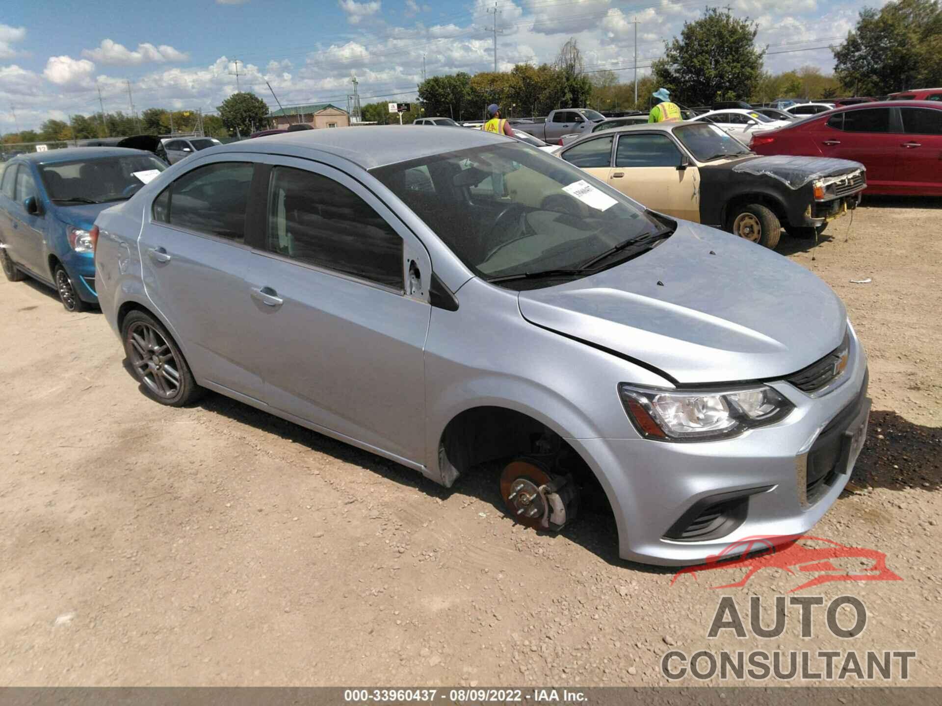 CHEVROLET SONIC 2018 - 1G1JF5SB3J4138441