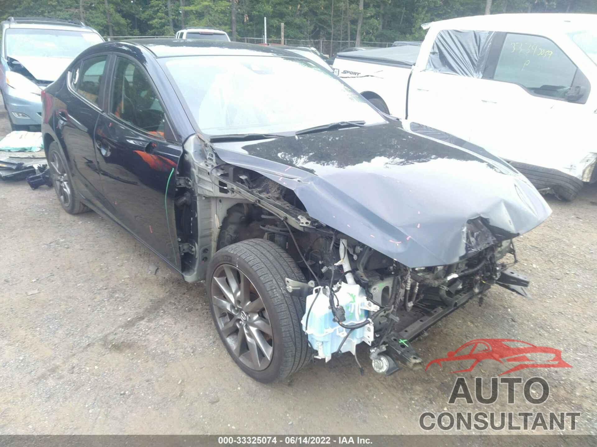 MAZDA MAZDA3 4-DOOR 2018 - 3MZBN1V31JM266898