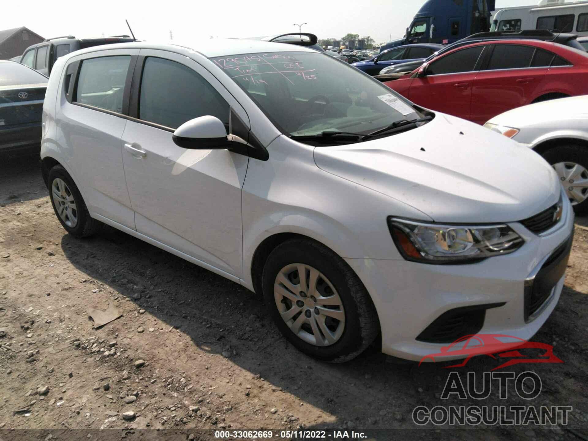 CHEVROLET SONIC 2017 - 1G1JG6SH8H4168522