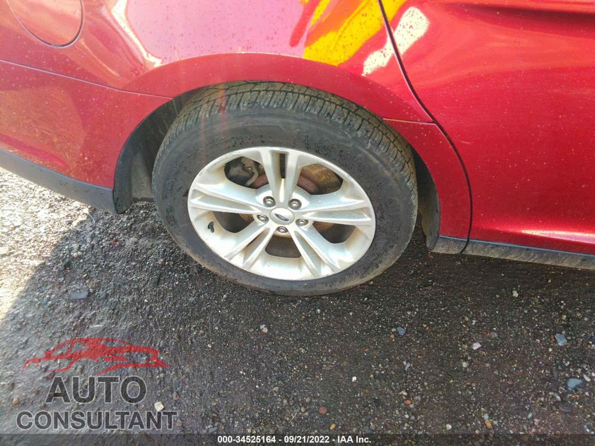 FORD TAURUS 2017 - 1FAHP2E86HG109838