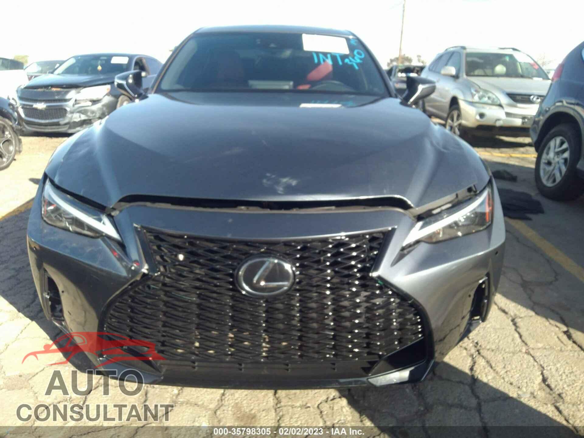 LEXUS IS 2021 - JTHCA1D24M5110116