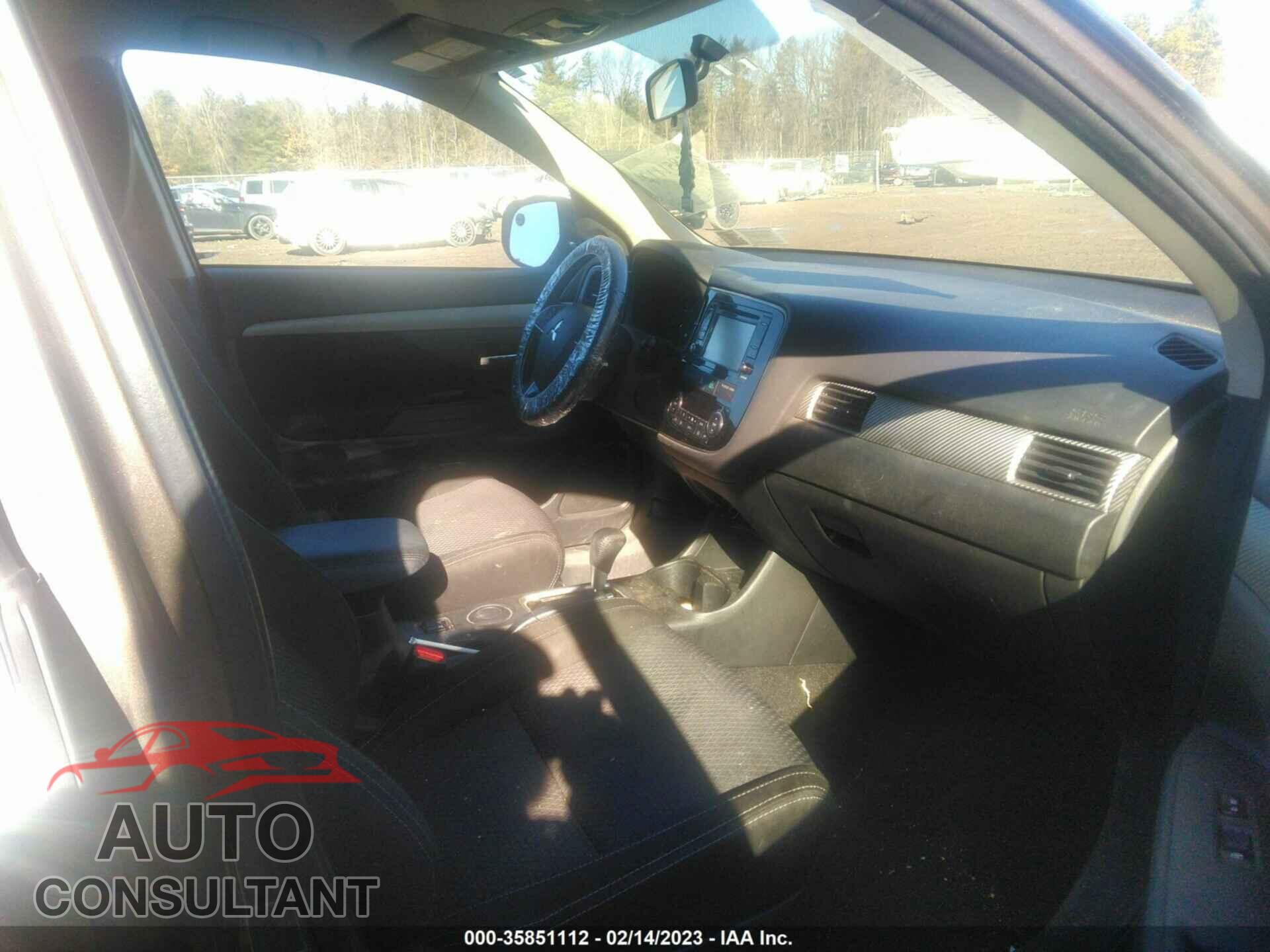 MITSUBISHI OUTLANDER 2016 - JA4AD3A34GZ062777