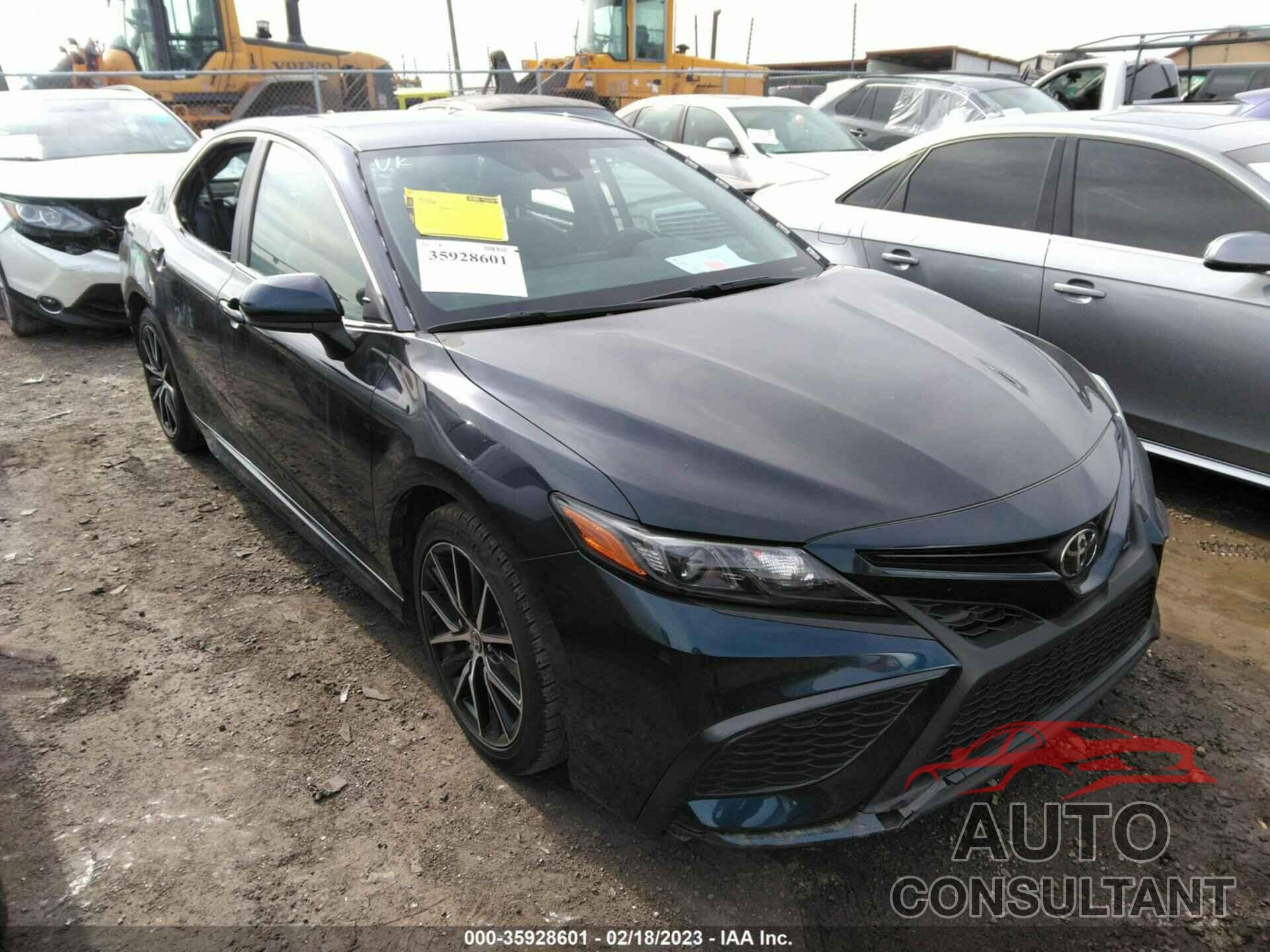 TOYOTA CAMRY 2021 - 4T1G11AK4MU528684