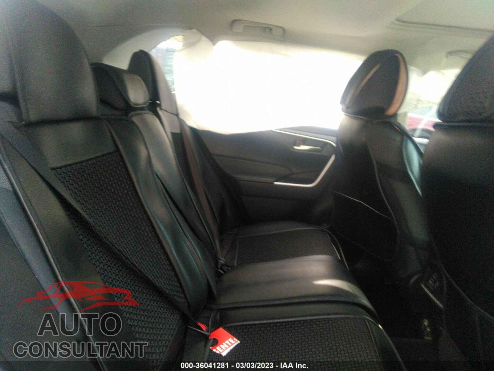TOYOTA RAV4 2019 - JTMP1RFV1KD506967