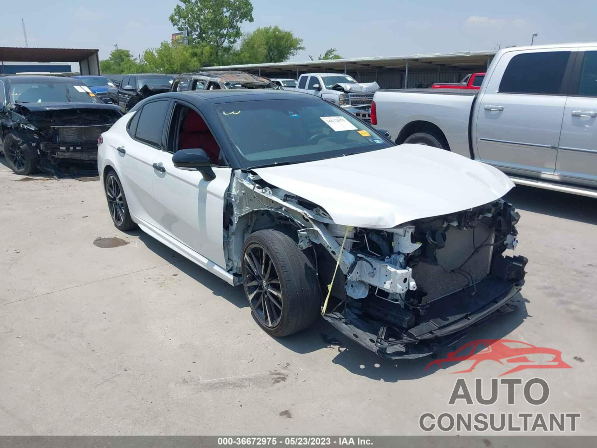 TOYOTA CAMRY 2018 - 4T1BZ1HK6JU021211
