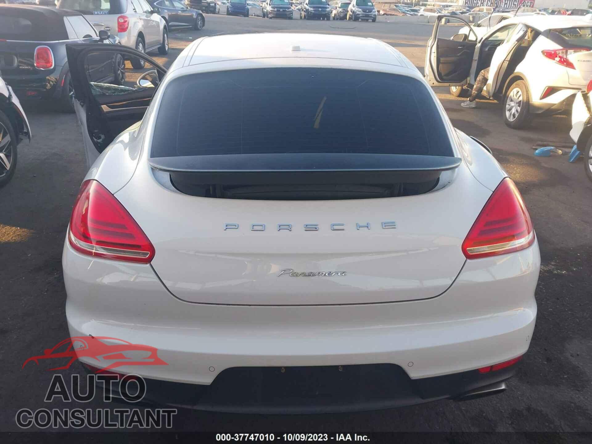 PORSCHE PANAMERA 2015 - WP0AA2A72FL005751