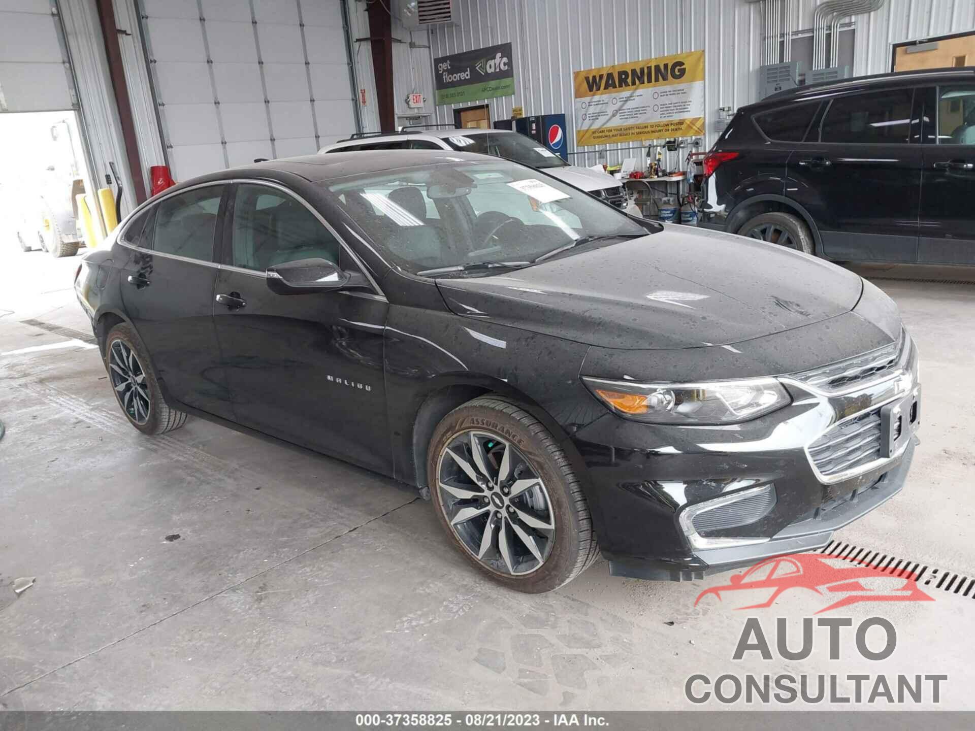 CHEVROLET MALIBU 2018 - 1G1ZD5ST7JF132471