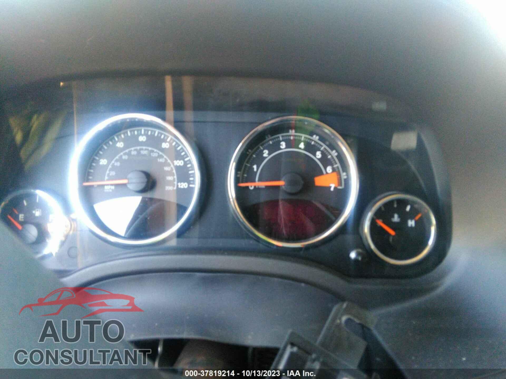 JEEP COMPASS 2015 - 1C4NJCEB7FD329598