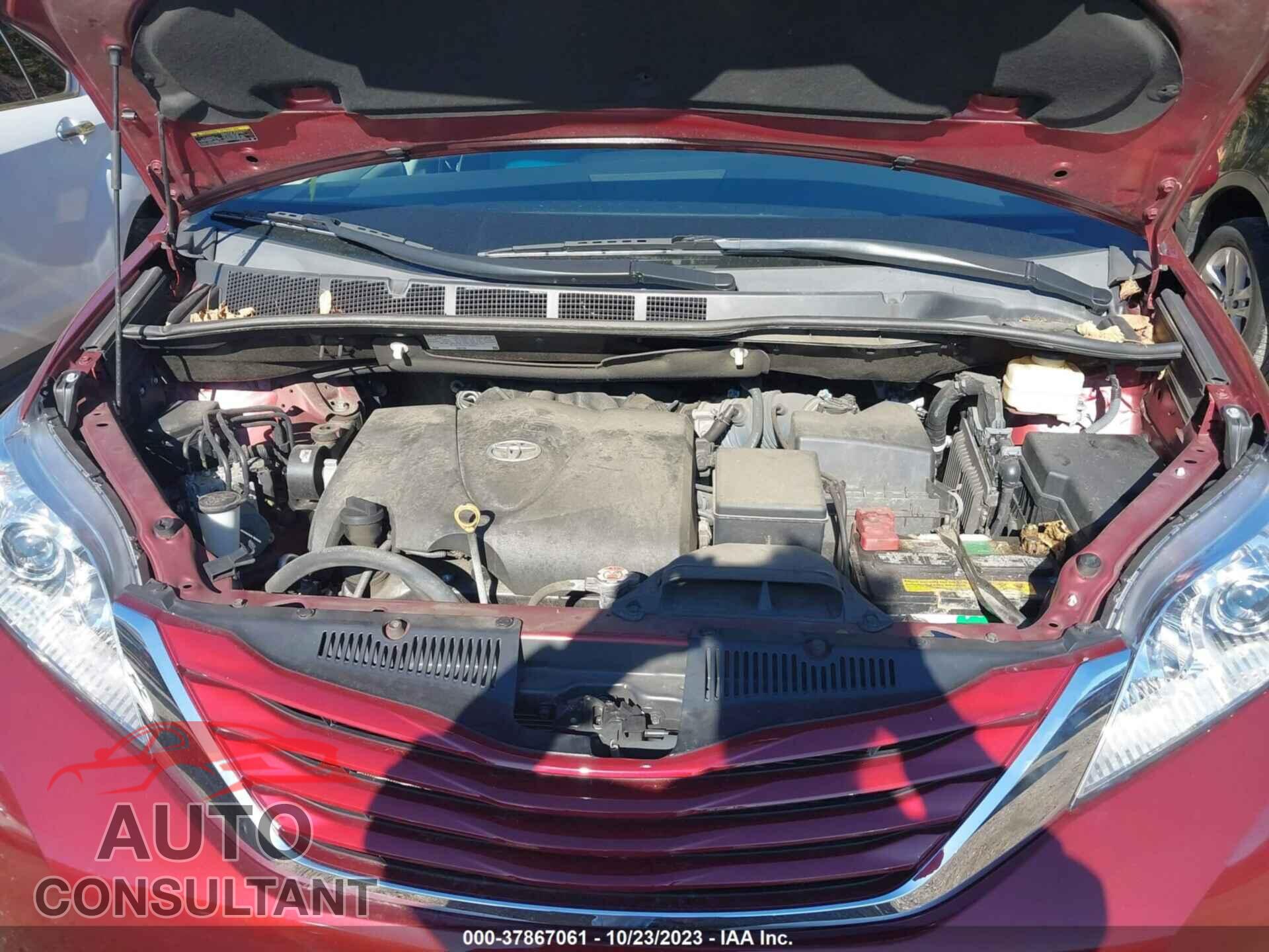 TOYOTA SIENNA 2017 - 5TDKZ3DC5HS851238
