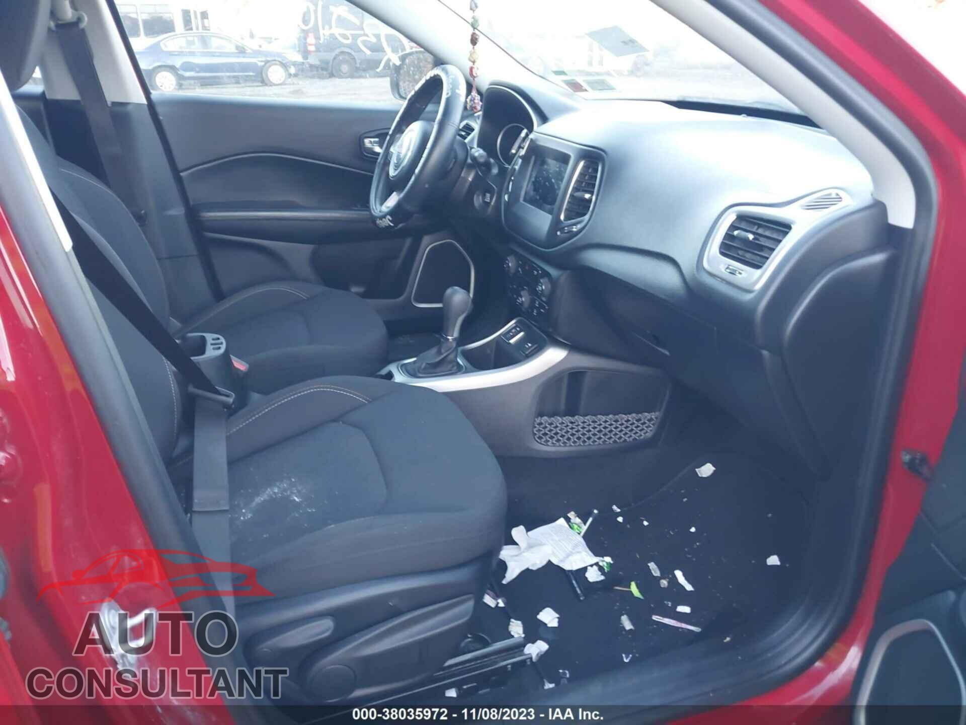 JEEP COMPASS 2018 - 3C4NJCAB4JT489088
