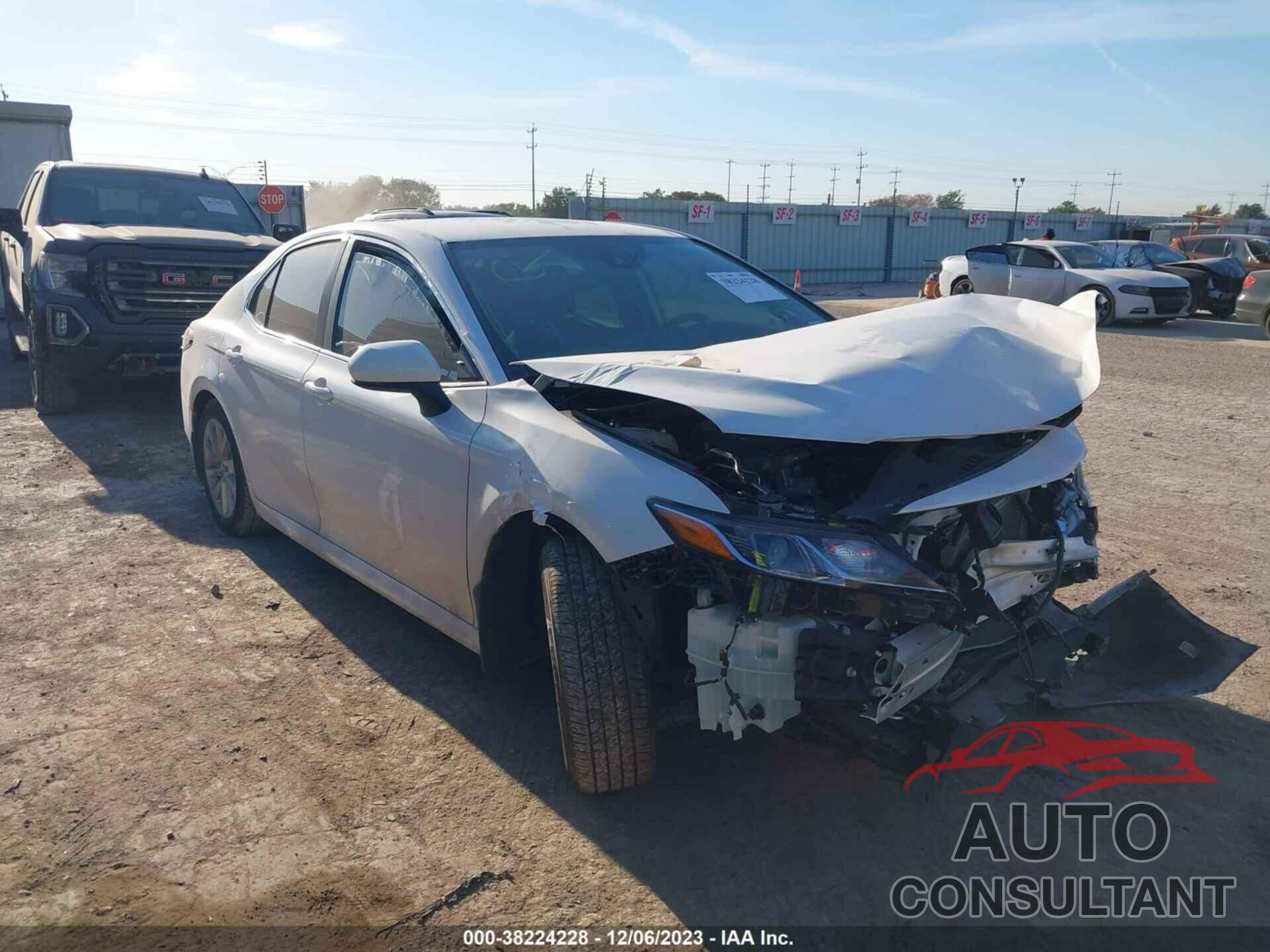 TOYOTA CAMRY 2023 - 4T1C11AK4PU144021