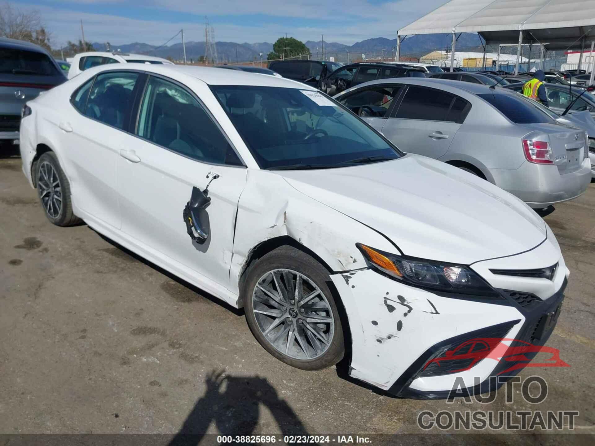 TOYOTA CAMRY 2023 - 4T1G11AK1PU752970