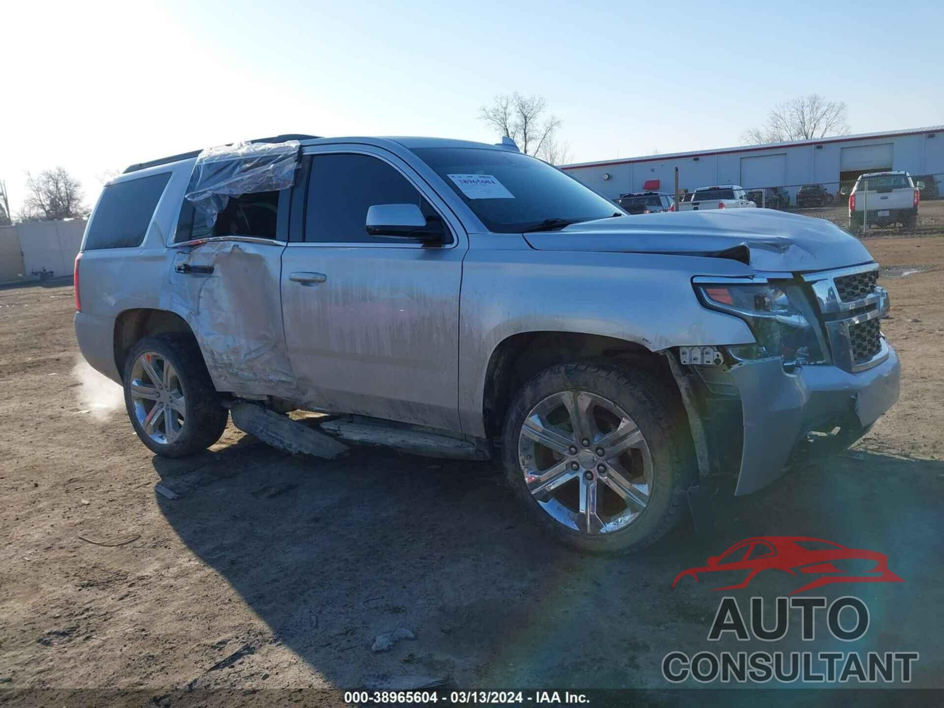 CHEVROLET TAHOE 2018 - 1GNSKBKC3JR352841