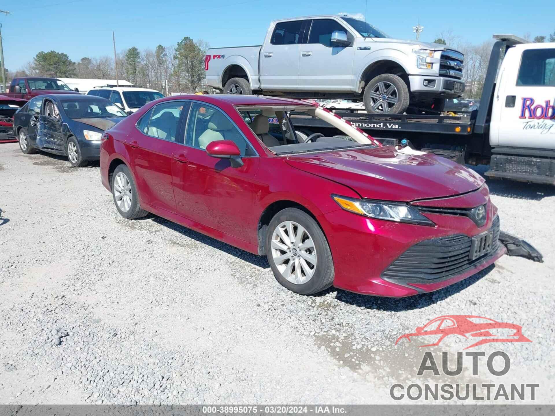 TOYOTA CAMRY 2018 - 4T1B11HK5JU647484