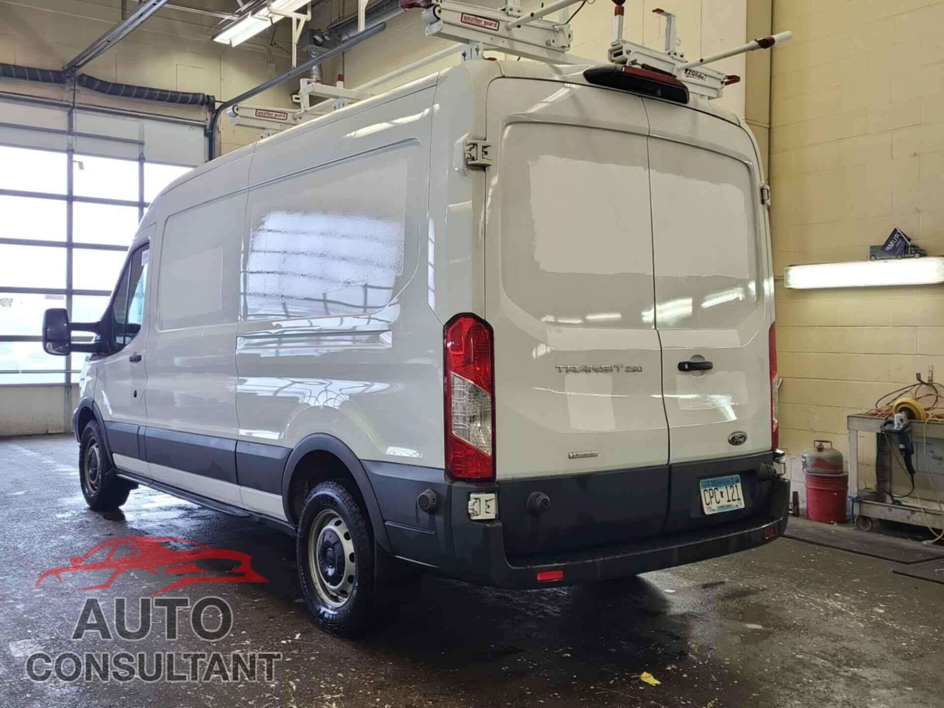 FORD TRANSIT 2018 - 1FTYR2CG3JKB24976