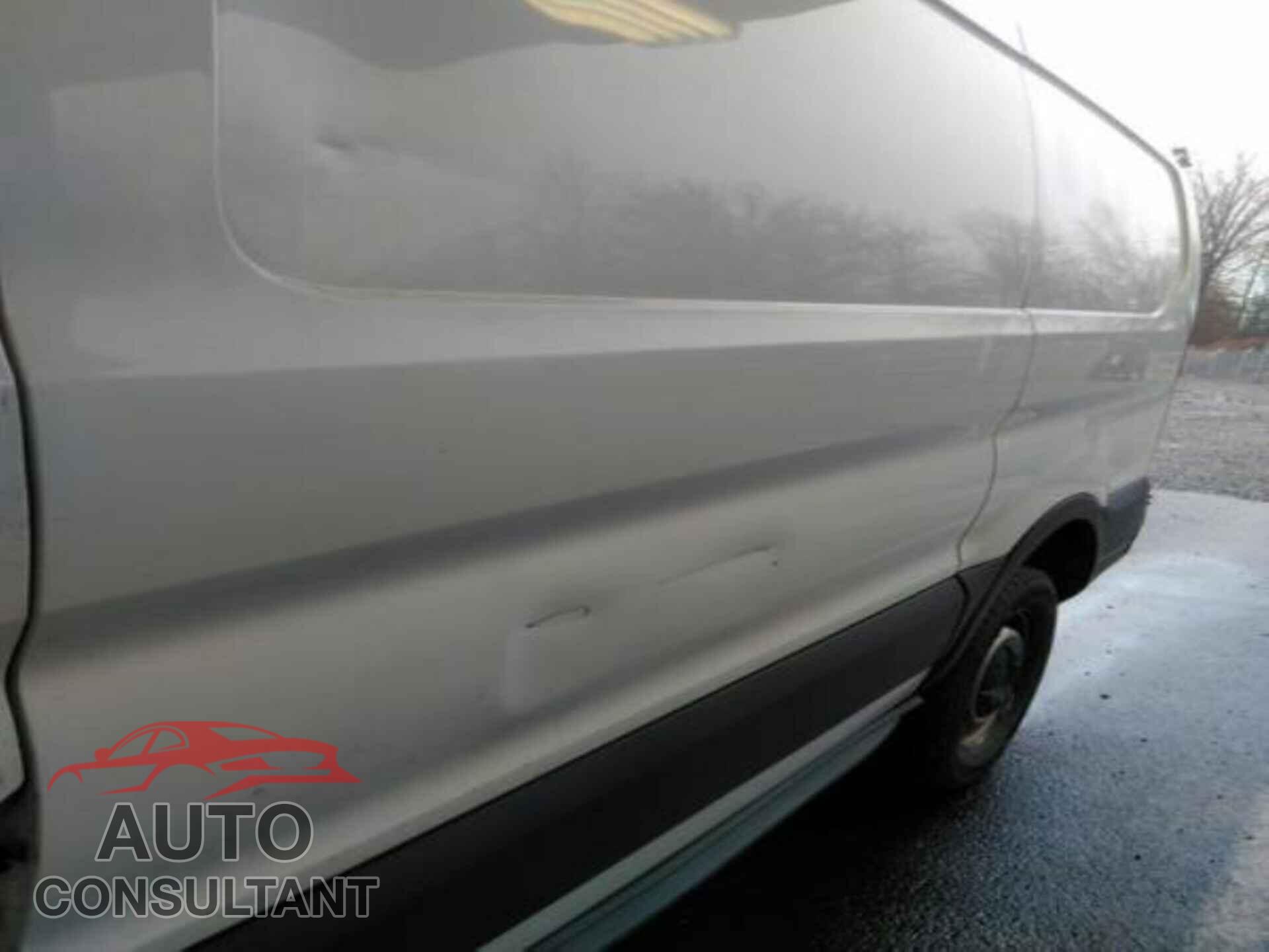 FORD TRANSIT-250 2015 - 1FTNR1YG7FKB09460