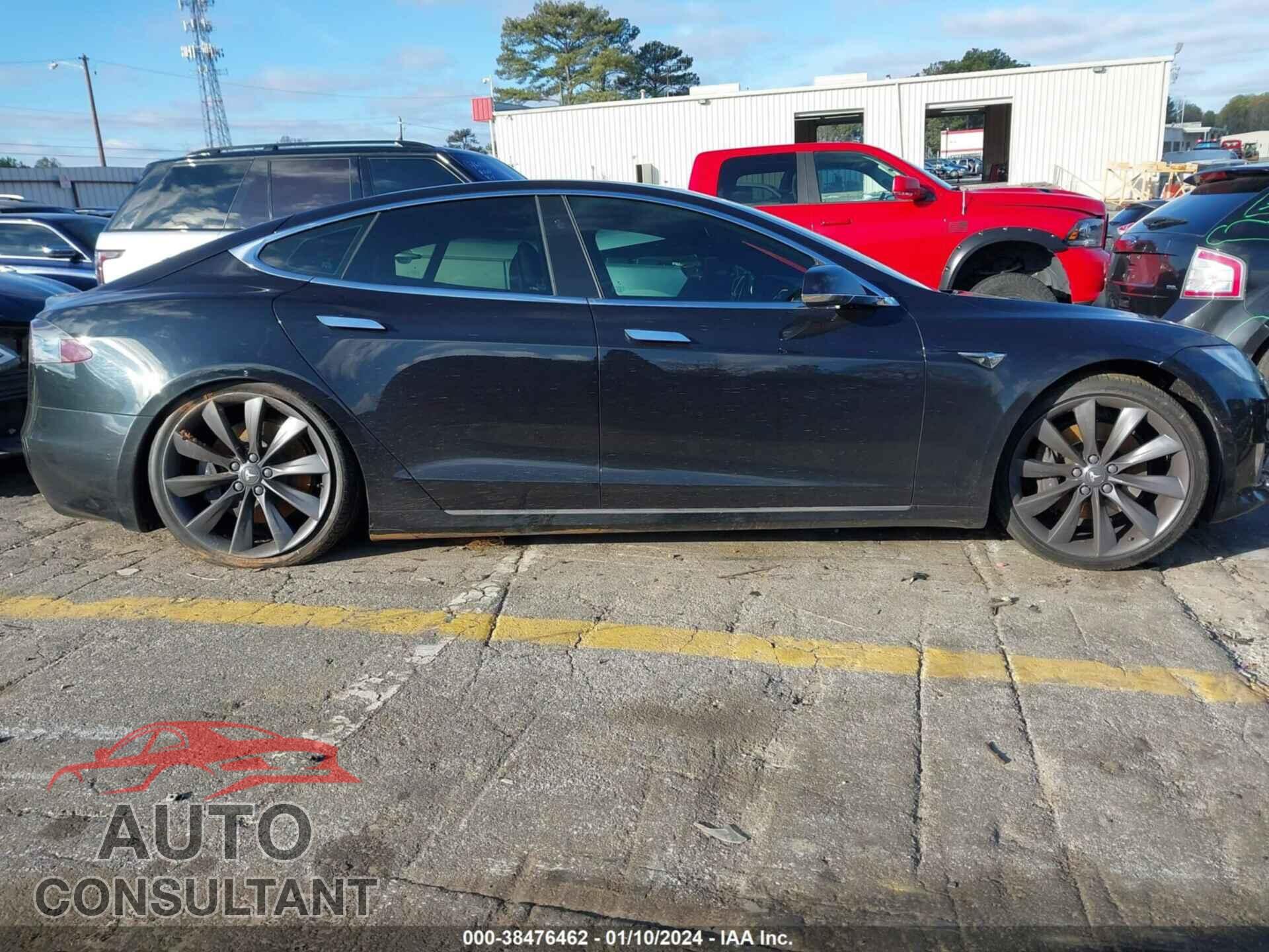 TESLA MODEL S 2017 - 5YJSA1E10HF216909