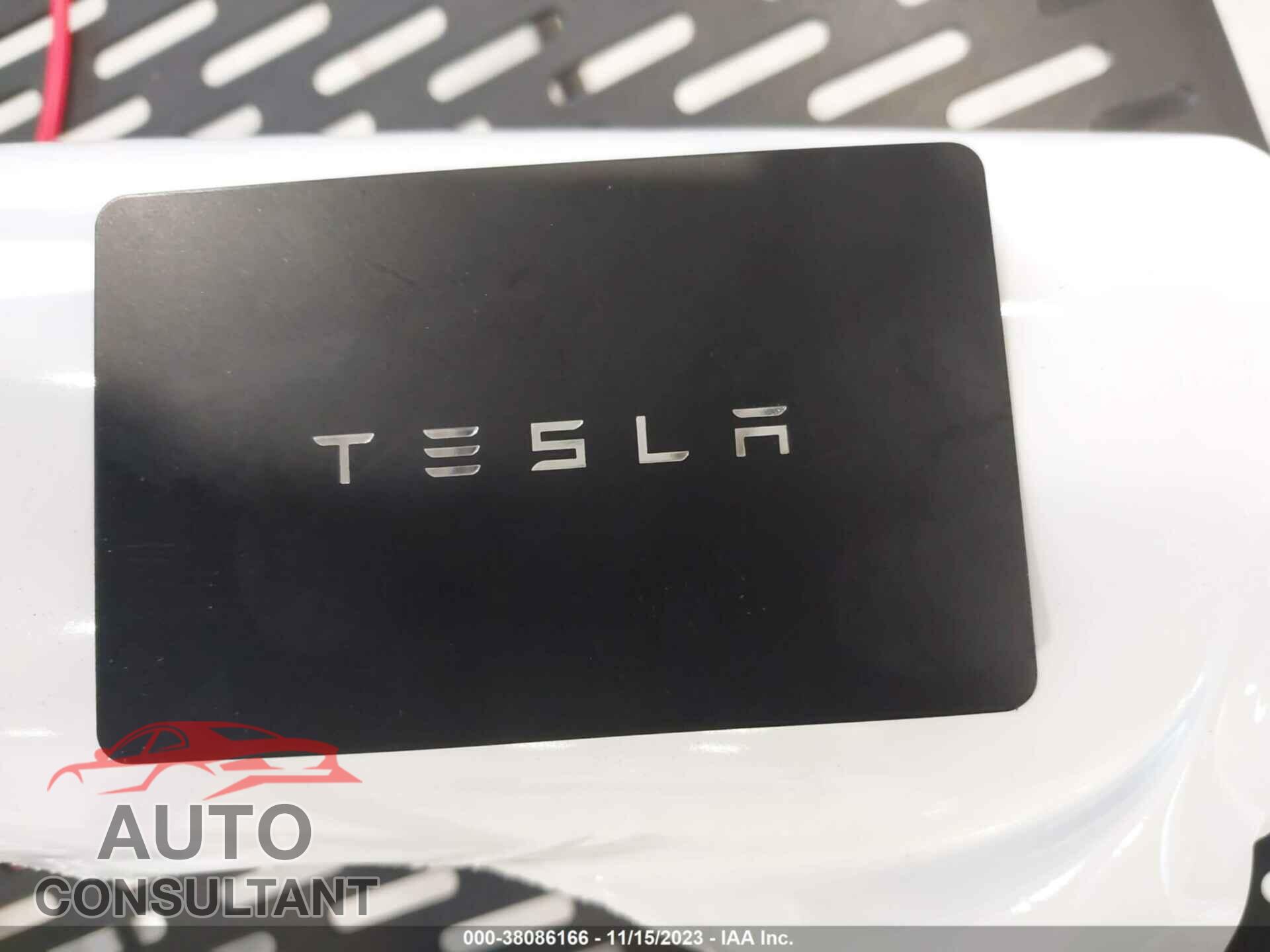 TESLA MODEL S 2023 - 5YJSA1E63PF524540