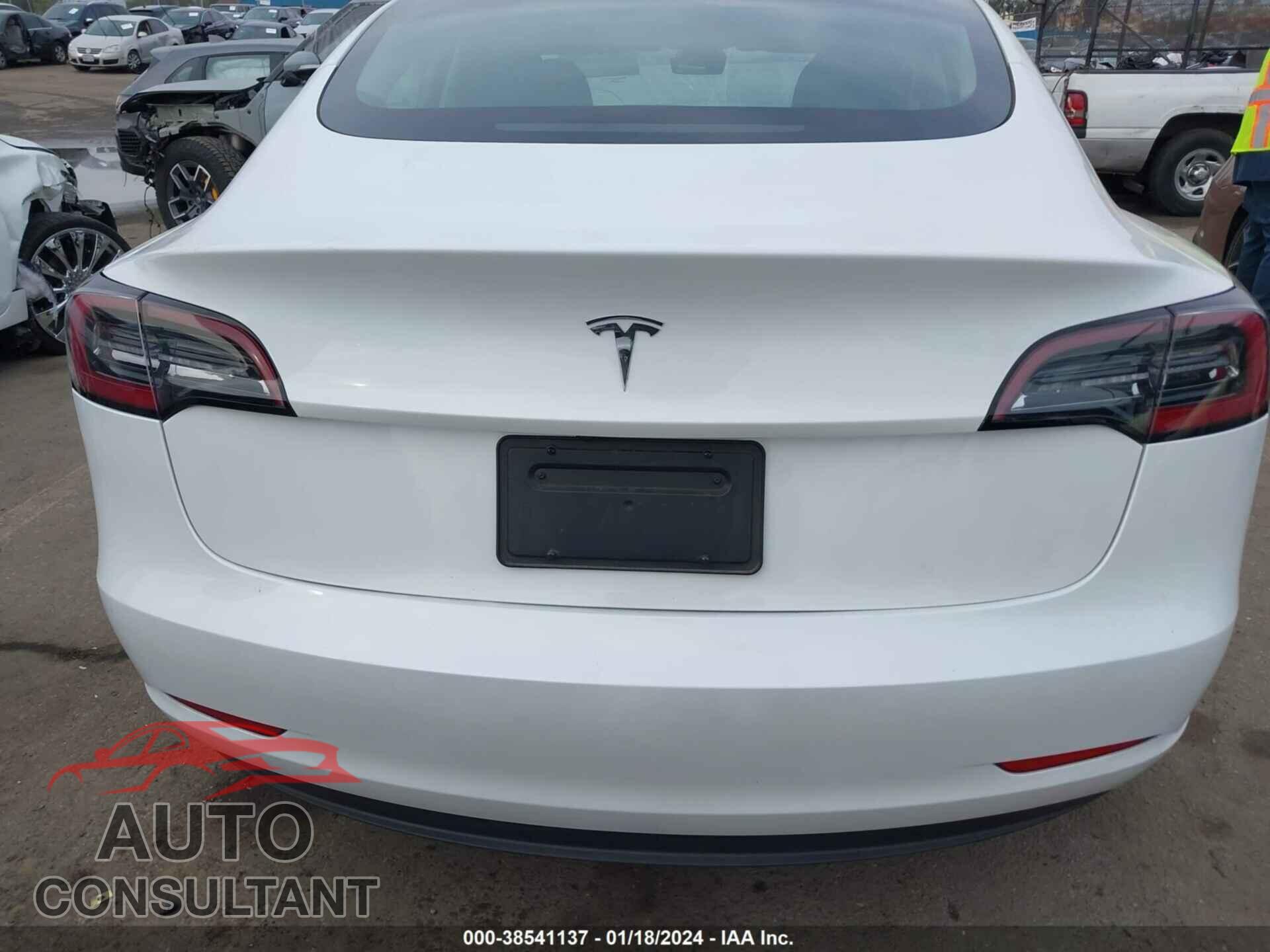 TESLA MODEL 3 2023 - 5YJ3E1EA8PF570233