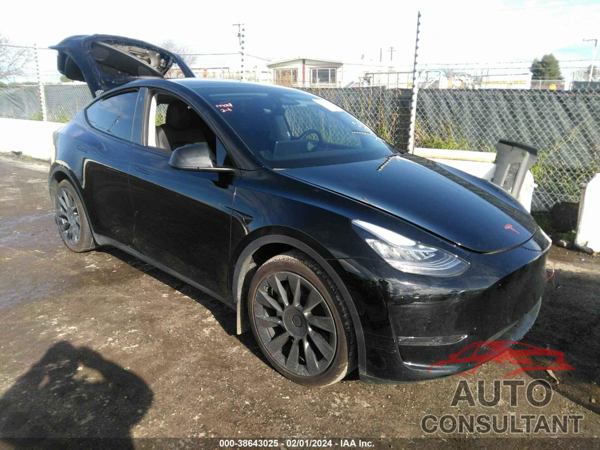 TESLA MODEL Y 2023 - 7SAYGDEE7PF587001