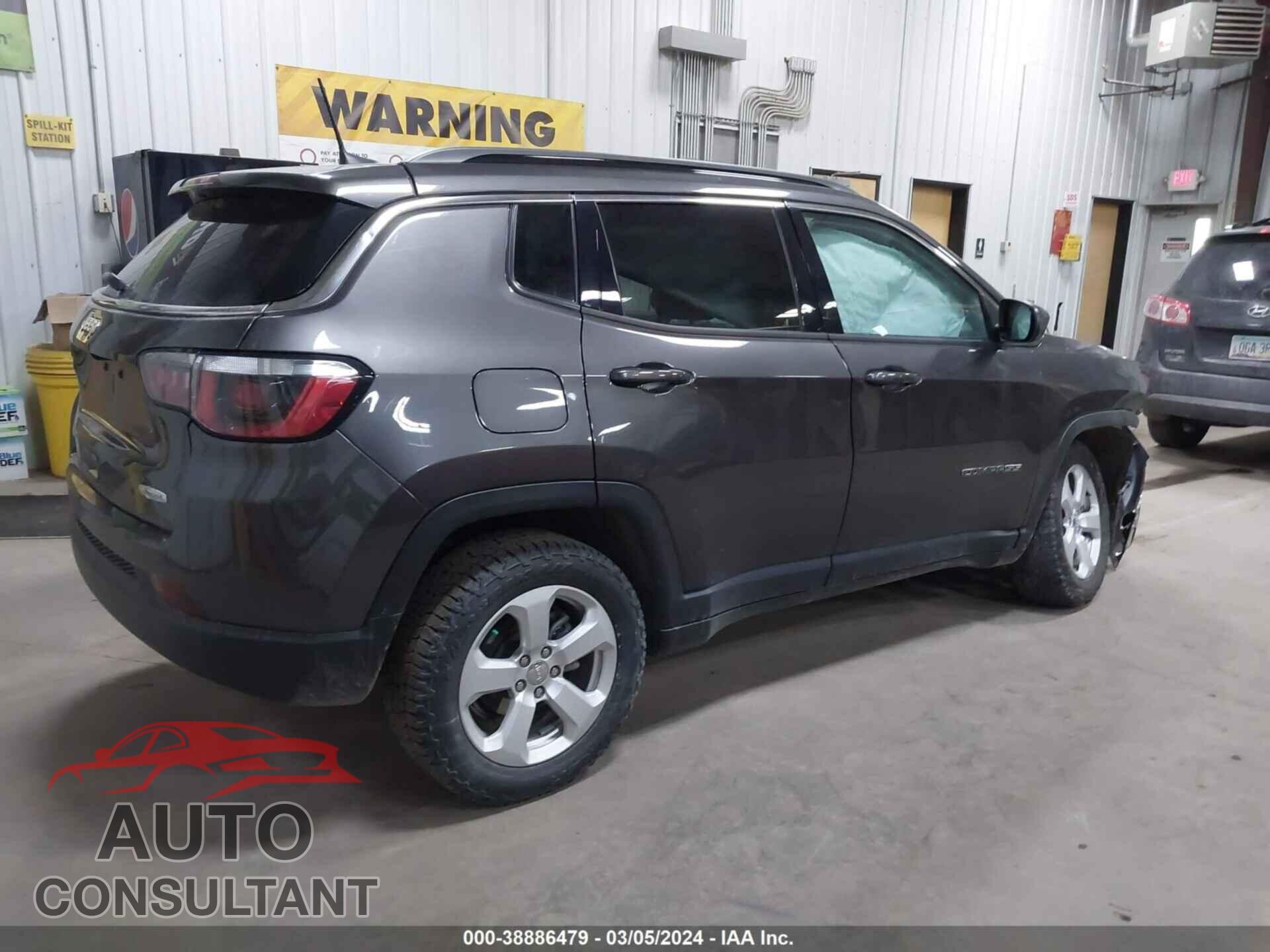 JEEP COMPASS 2018 - 3C4NJDBB5JT201065