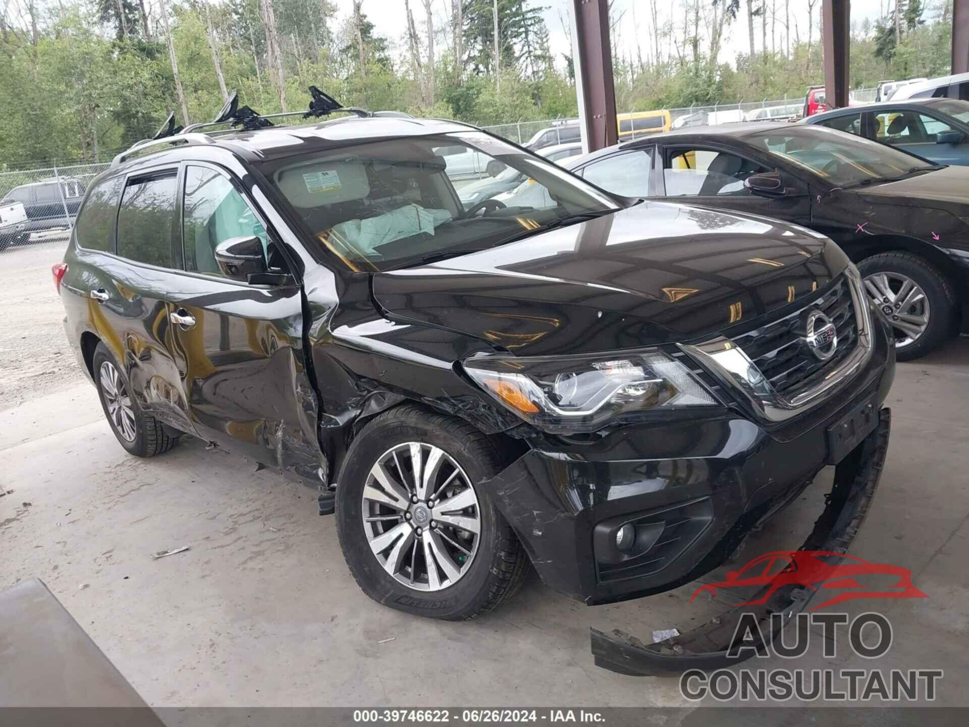 NISSAN PATHFINDER 2018 - 5N1DR2MM8JC662923