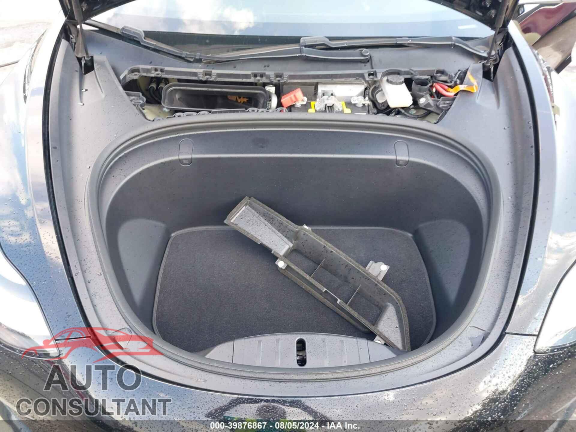 TESLA MODEL 3 2018 - 5YJ3E1EB8JF054079