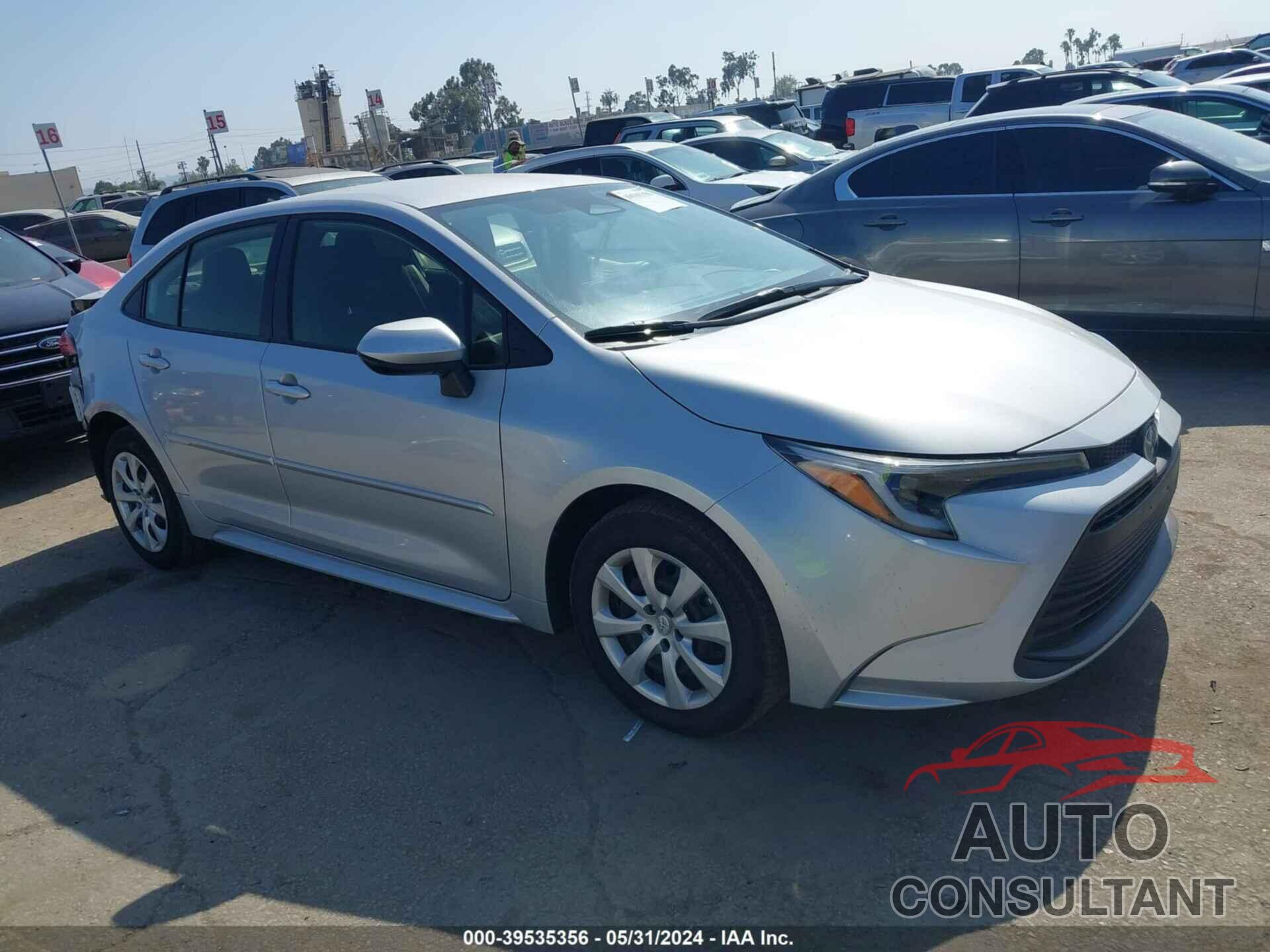 TOYOTA COROLLA 2024 - JTDBCMFEXR3040883