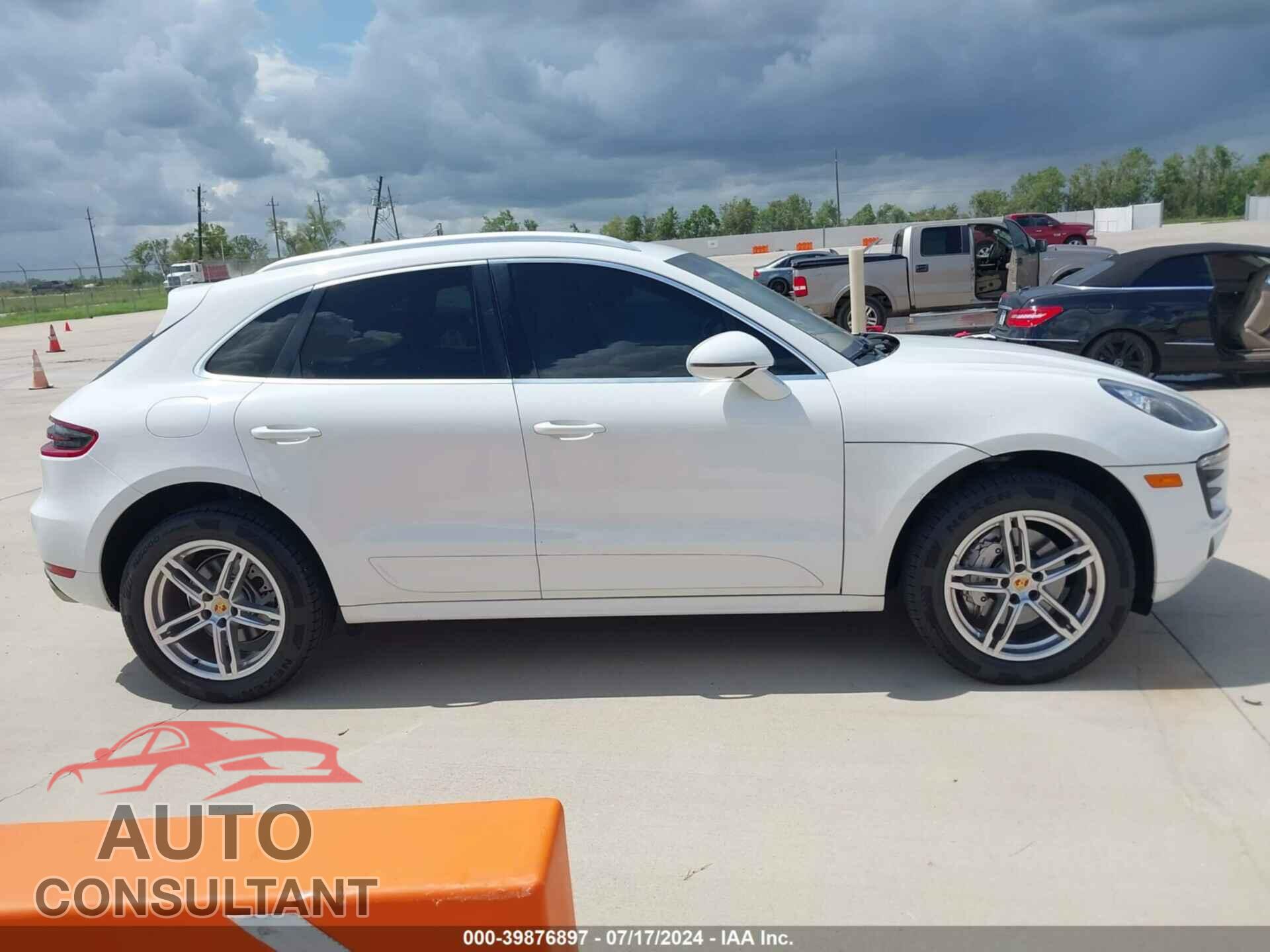 PORSCHE MACAN 2015 - WP1AB2A5XFLB63166