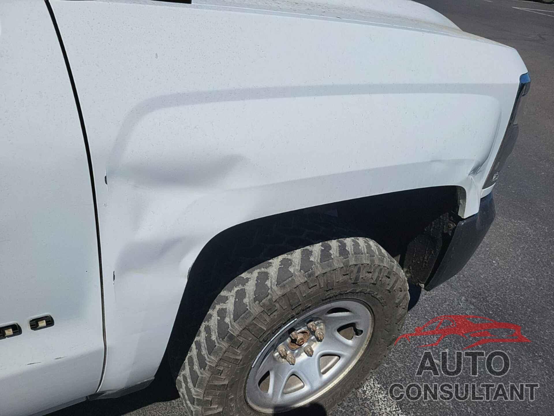 CHEVROLET SILVERADO 1500 2018 - 1GCVKNEC3JZ290926