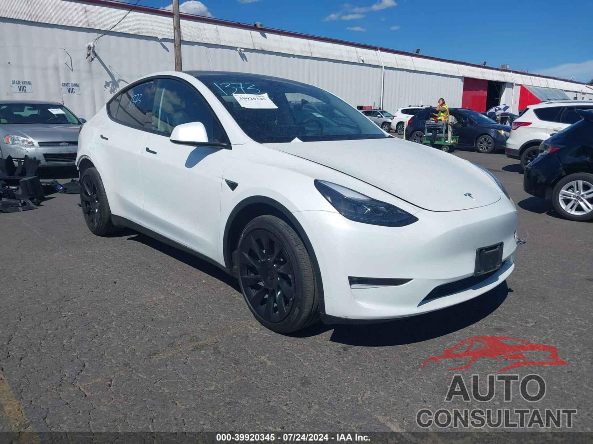 TESLA MODEL Y 2023 - 7SAYGAEE7PF694886