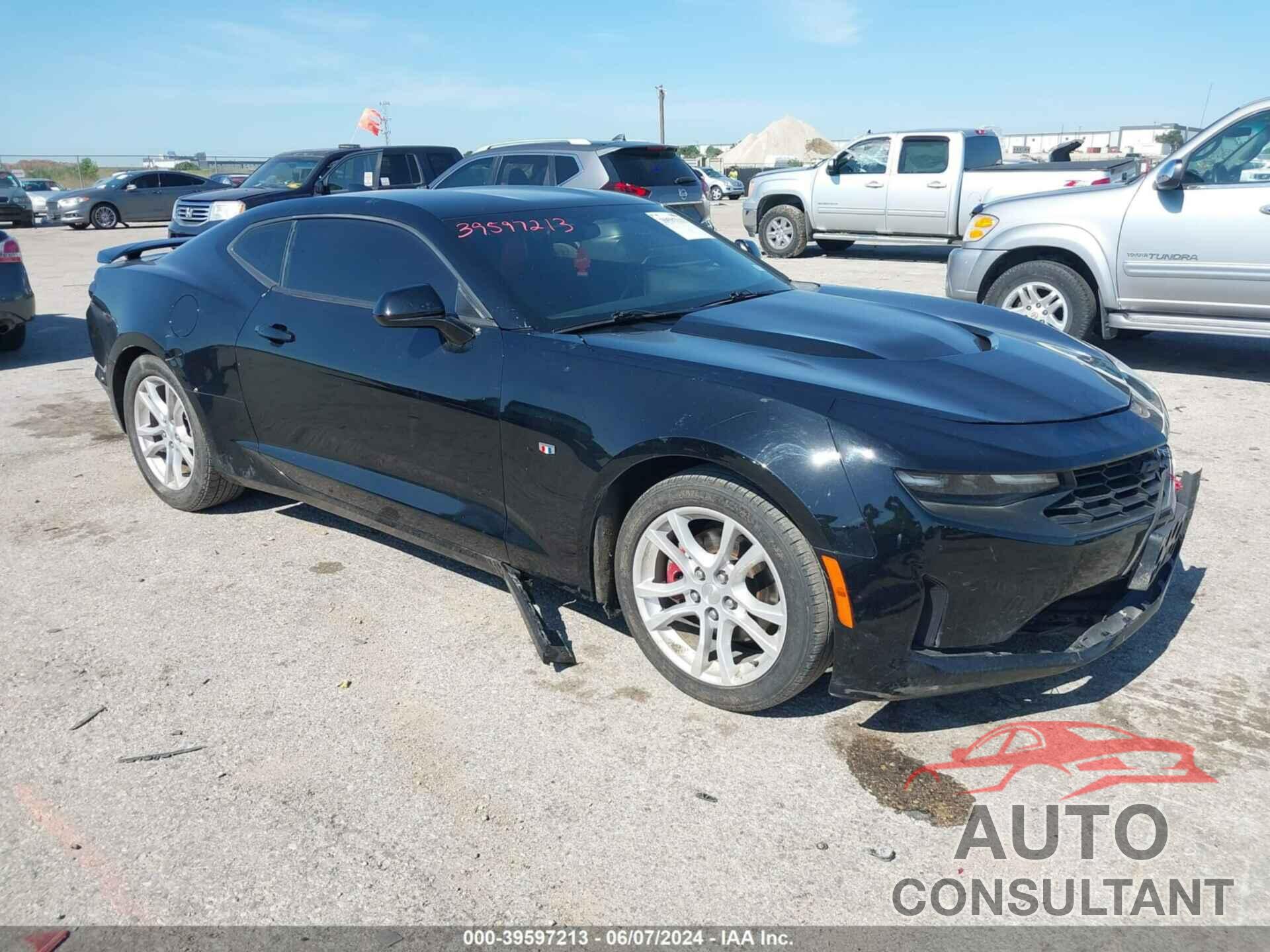 CHEVROLET CAMARO 2019 - 1G1FB1RX0K0135579