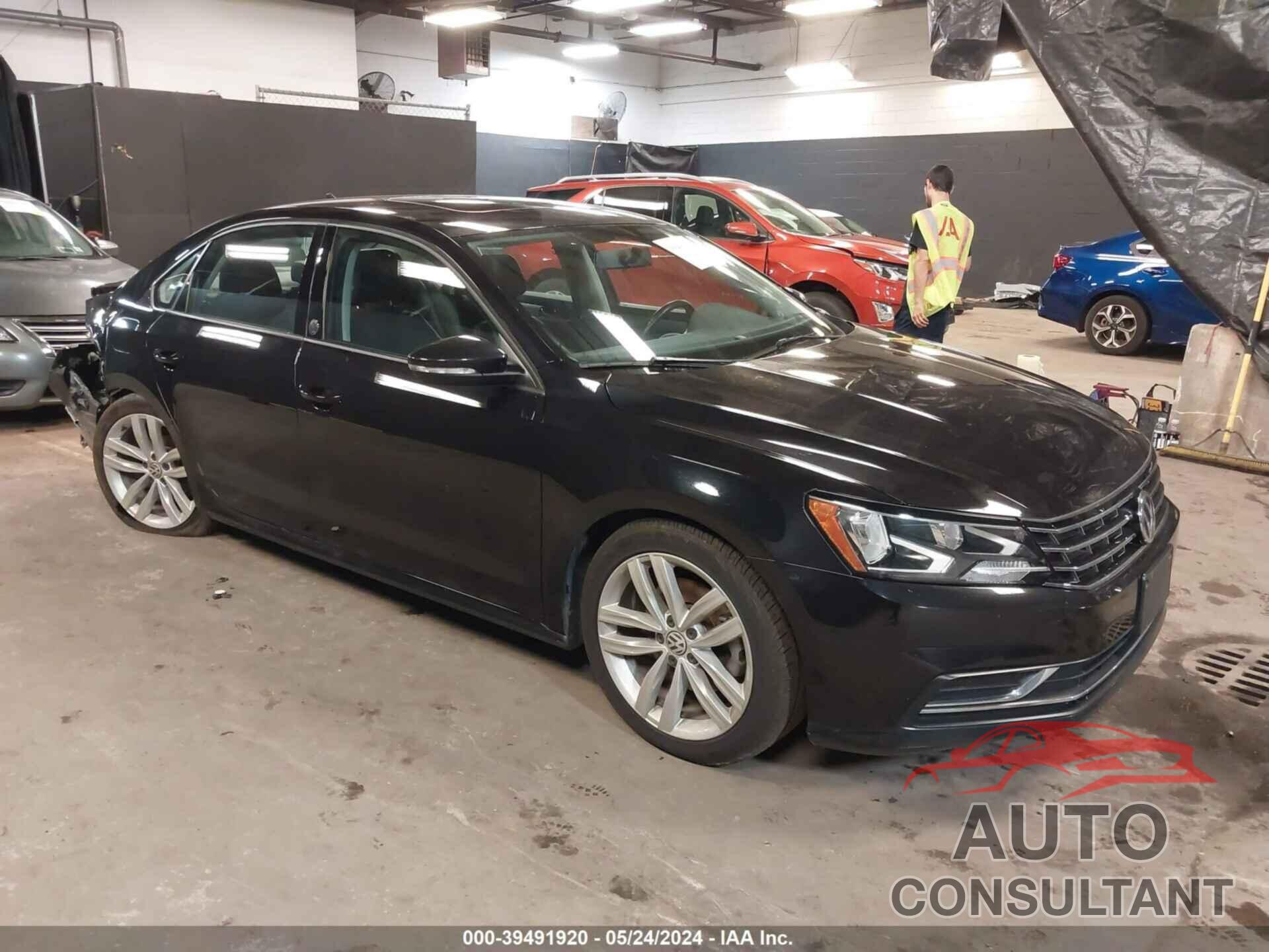 VOLKSWAGEN PASSAT 2019 - 1VWLA7A36KC011501
