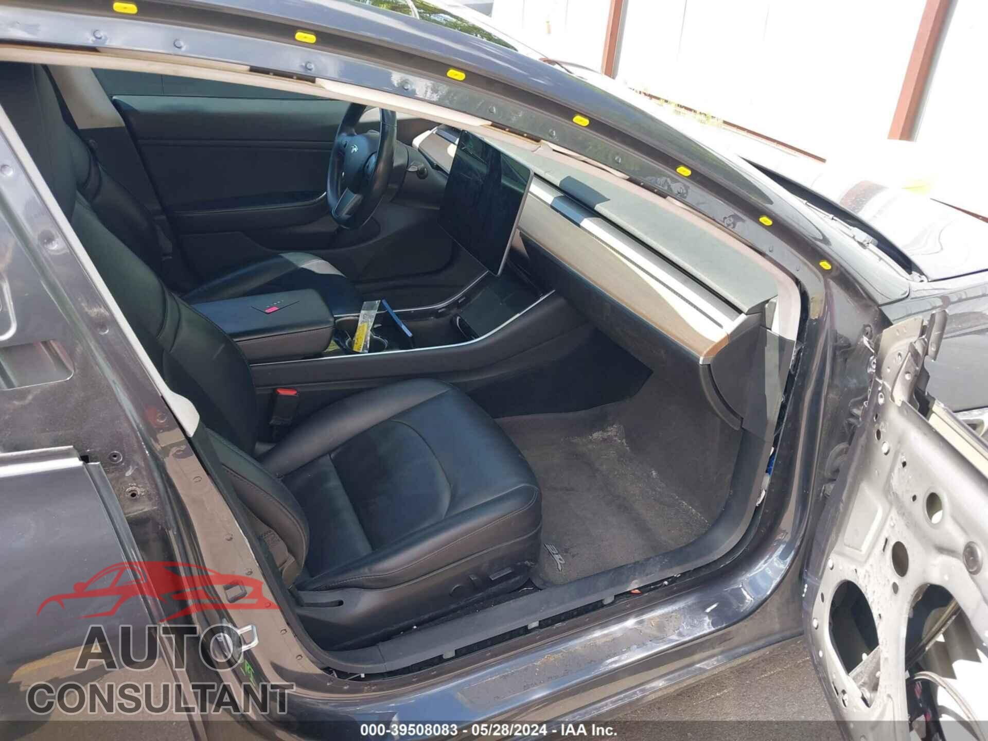 TESLA MODEL 3 2017 - 5YJ3E1EA1HF001807