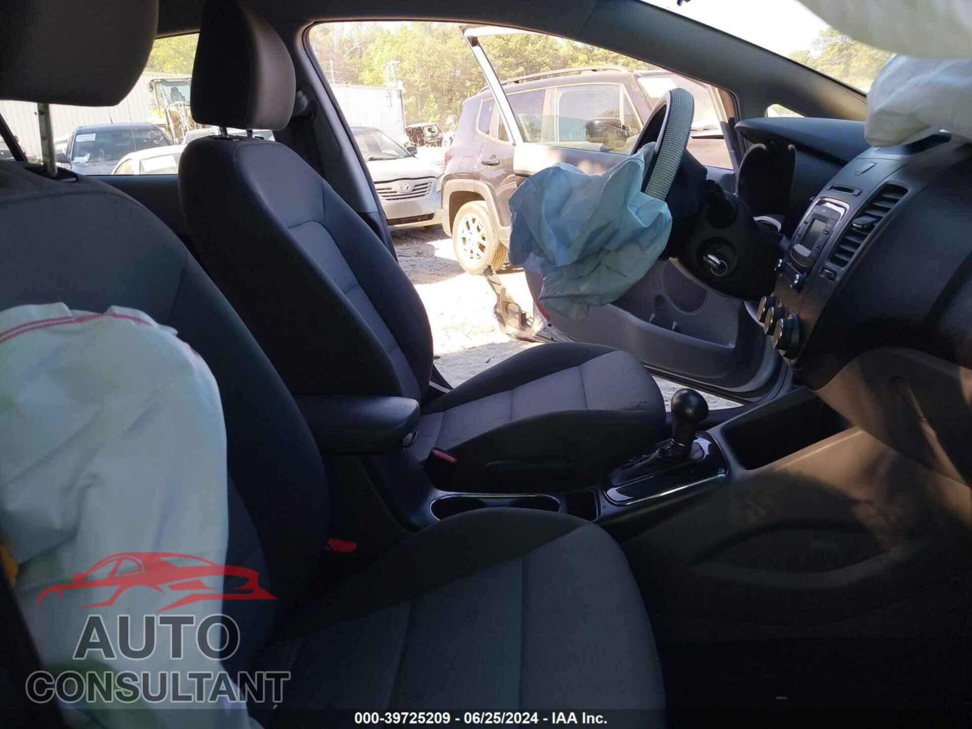 KIA FORTE 2017 - 3KPFK4A72HE052501