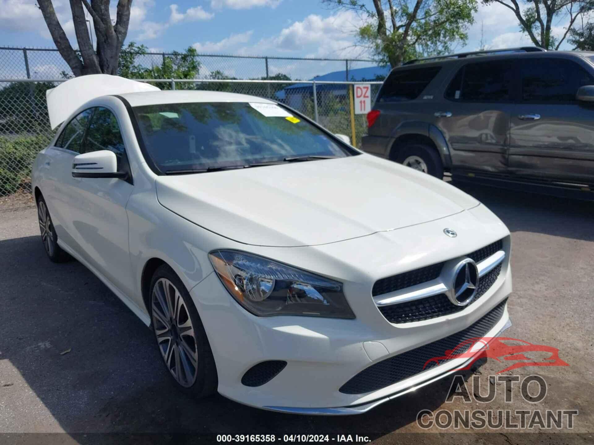 MERCEDES-BENZ CLA 250 2018 - WDDSJ4EB4JN576515