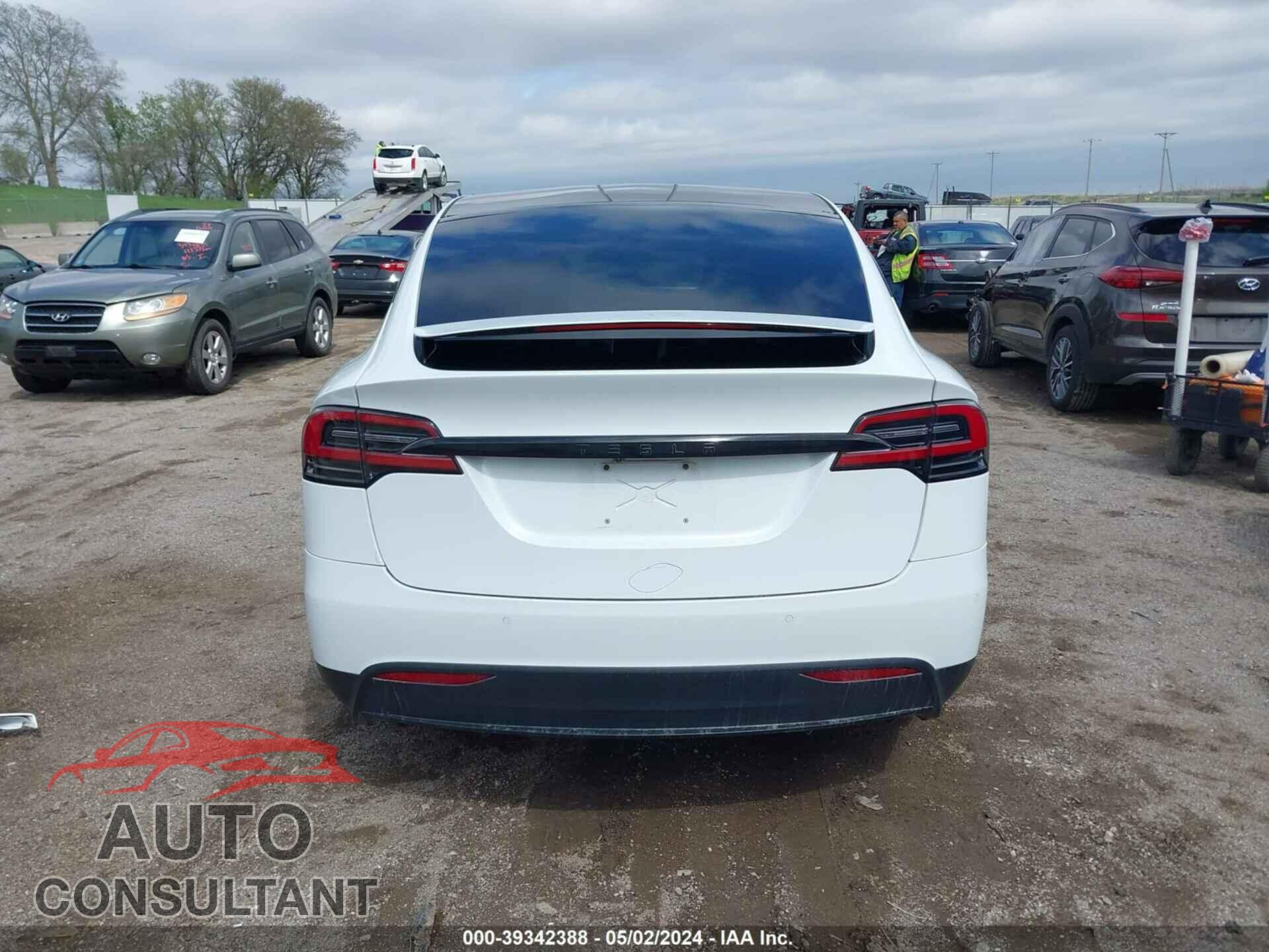 TESLA MODEL X 2017 - 5YJXCBE25HF049512