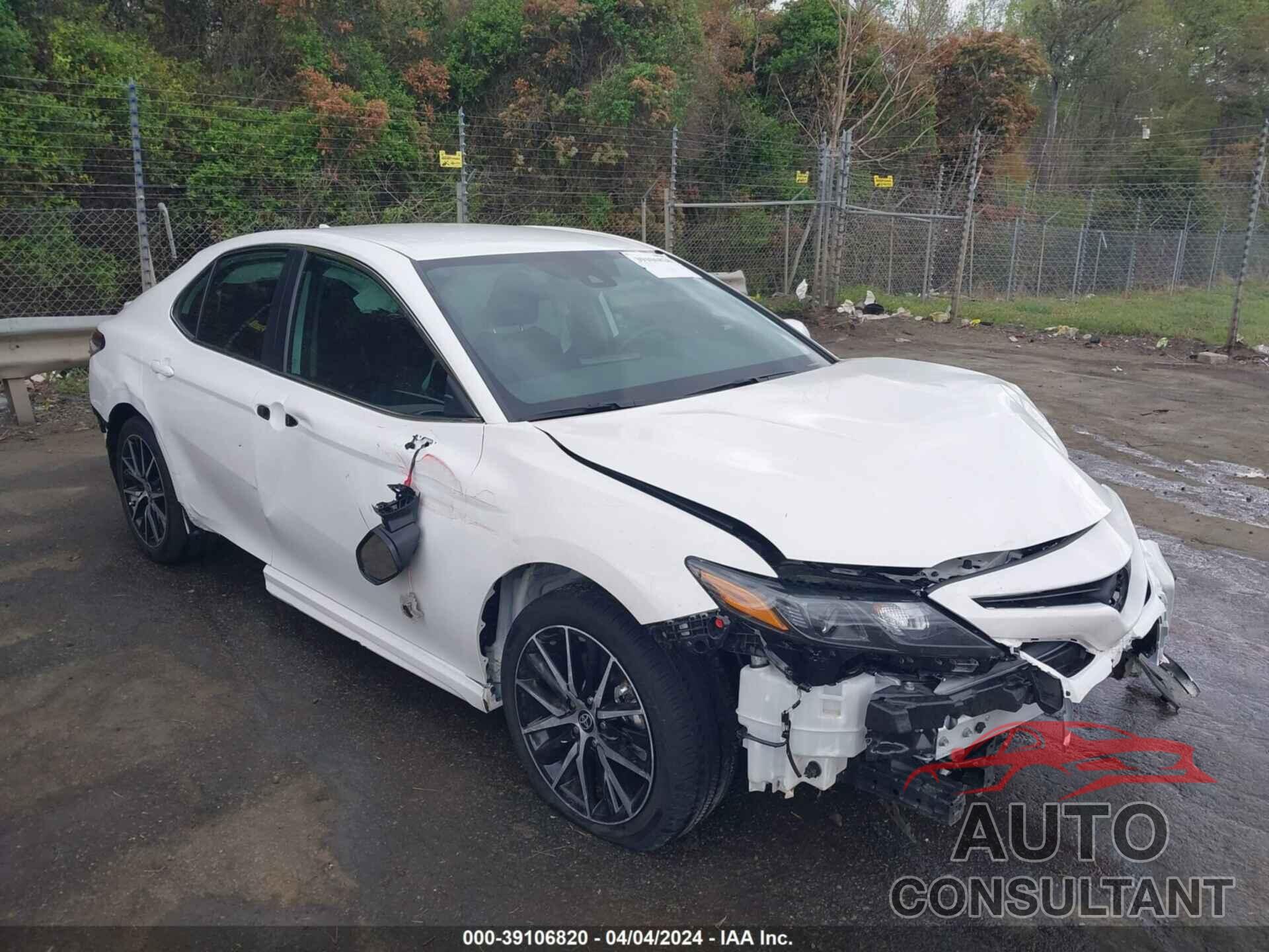 TOYOTA CAMRY 2023 - 4T1G11AK4PU796316
