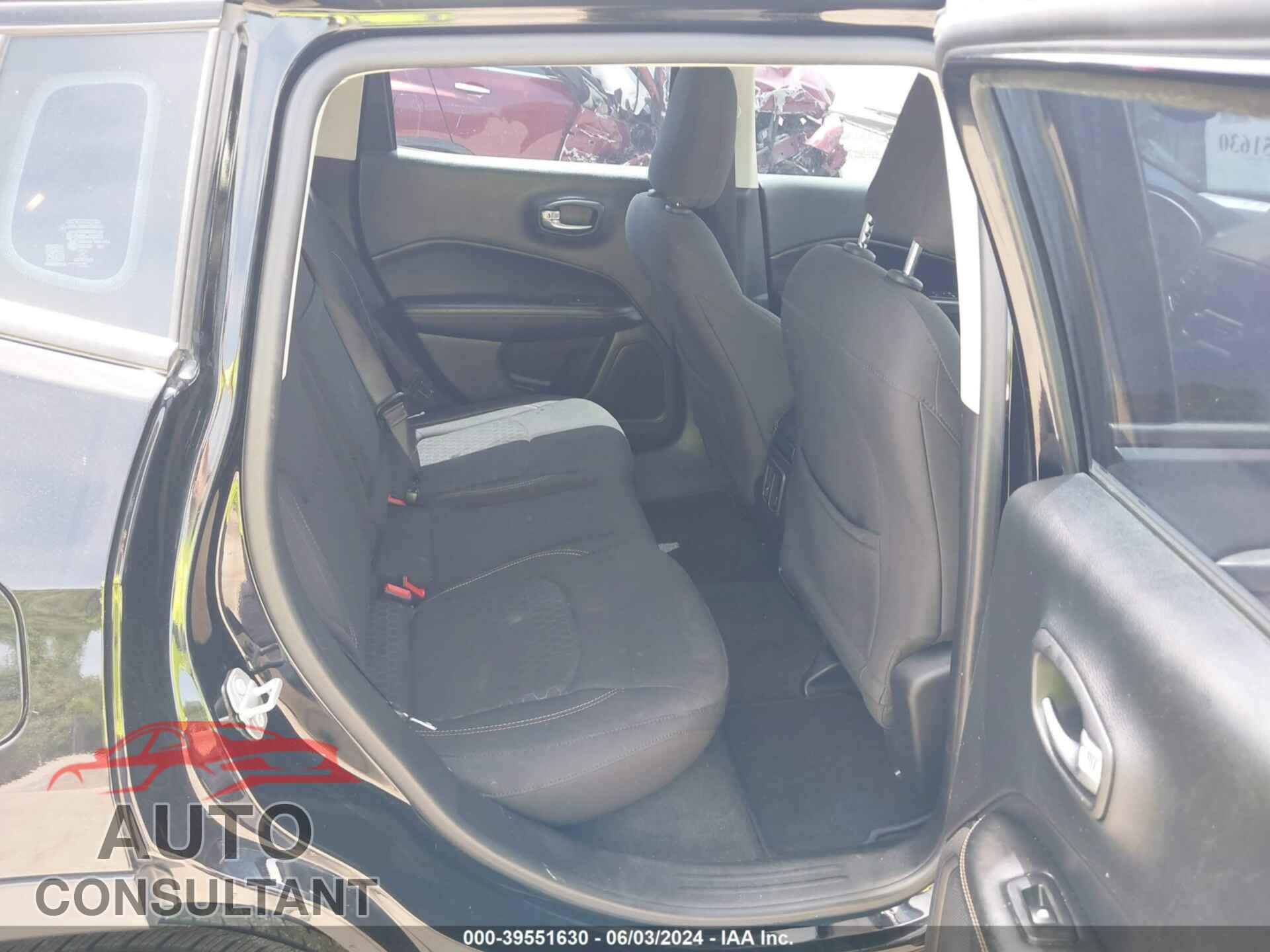 JEEP COMPASS 2018 - 3C4NJDAB0JT434952