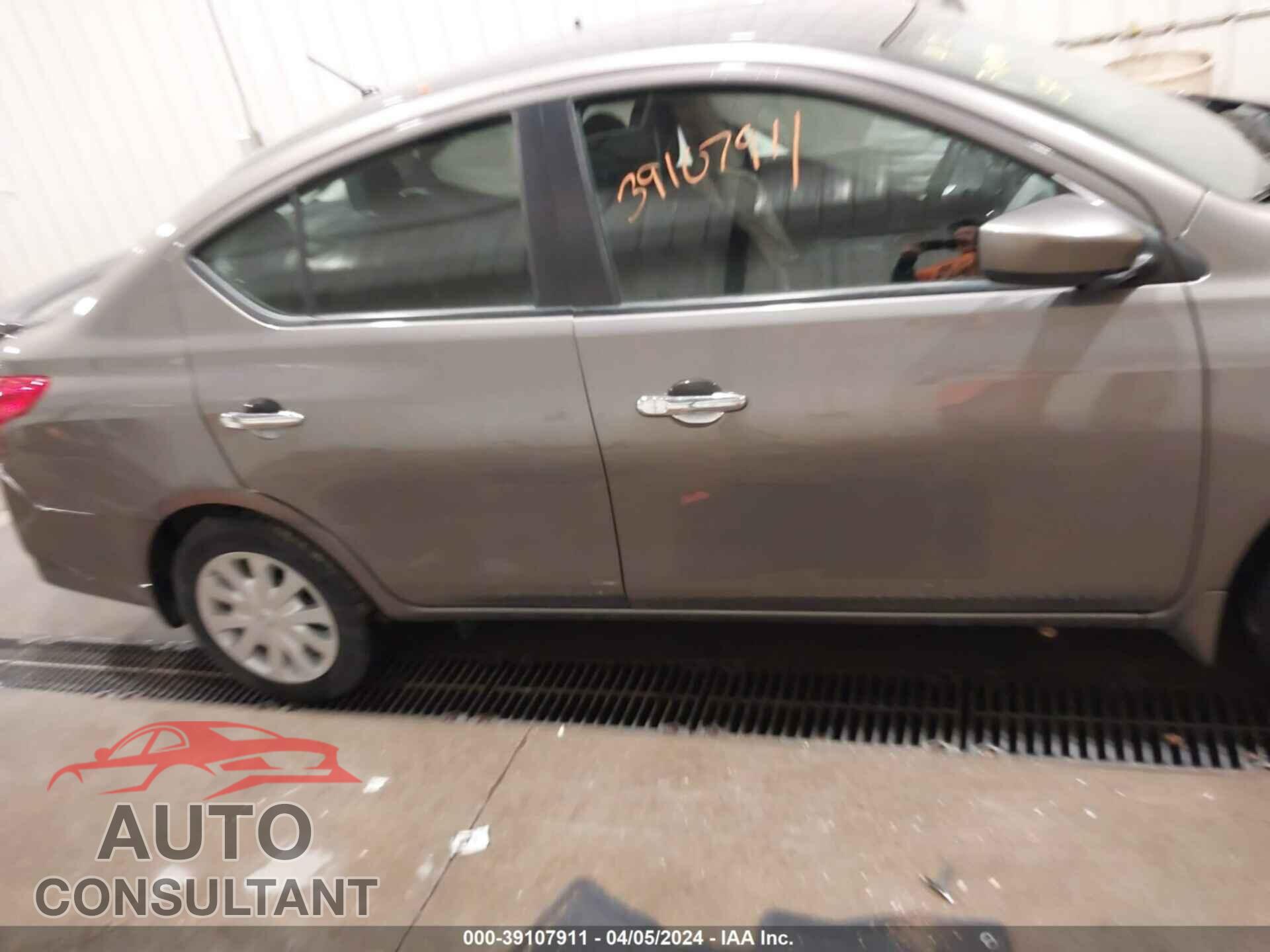 NISSAN VERSA 2017 - 3N1CN7AP1HL812086