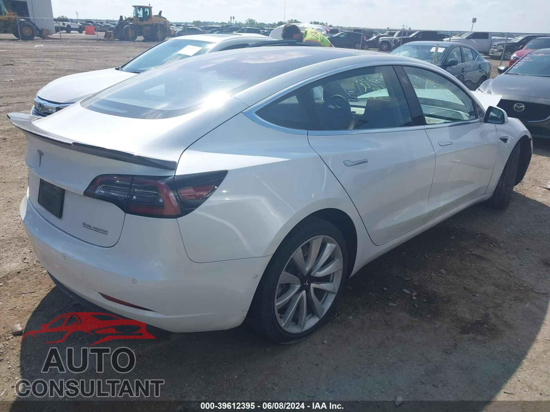 TESLA MODEL 3 2019 - 5YJ3E1EB0KF530164